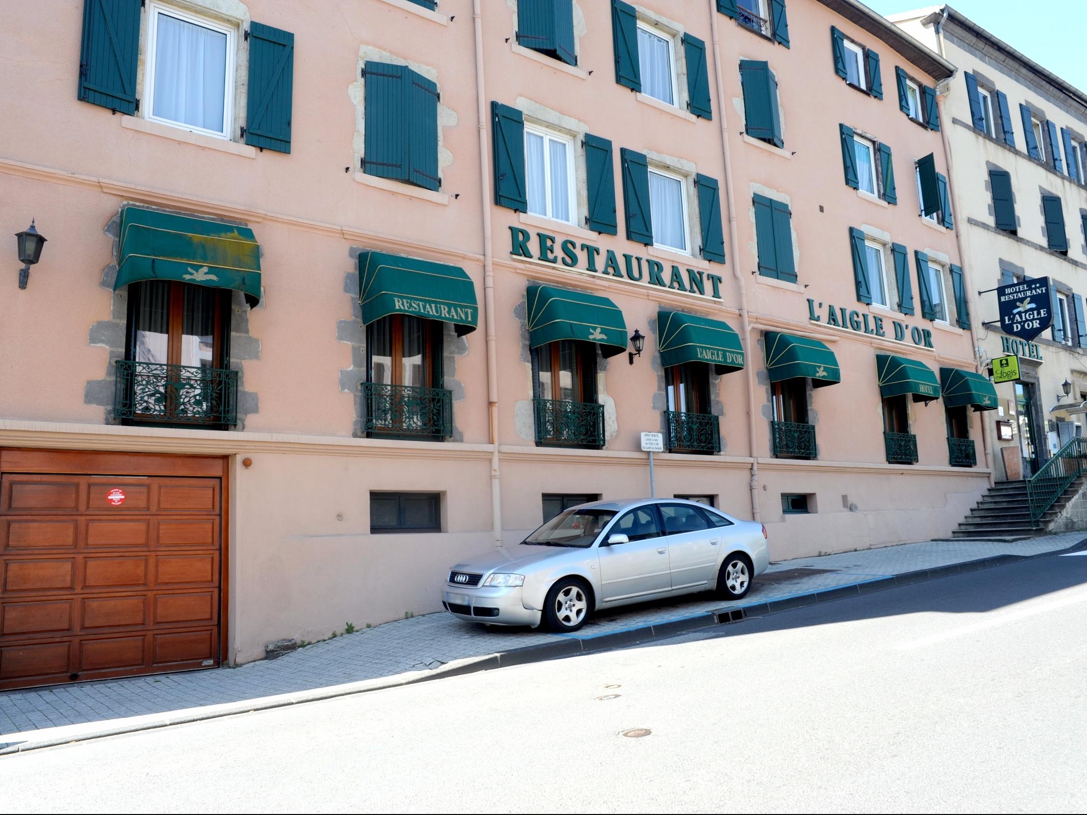 //medias.logishotels.com/property-images/14146/facade/retro/grand/hotel-aigle-d-or-facade-thiers-767184.jpg
