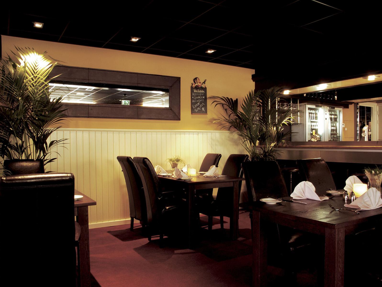 //medias.logishotels.com/property-images/156119/restaurant/retro/grand/auberge-de-moerse-hoeve-restaurant-de-moer-533904.jpg