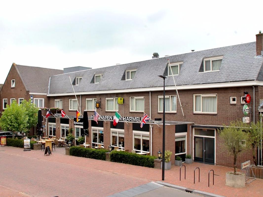 //medias.logishotels.com/property-images/156129/facade/retro/grand/hotel-het-wapen-van-harmelen-facade-harmelen-293923.jpg