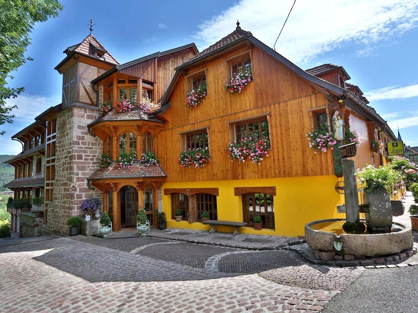 //medias.logishotels.com/property-images/1592/facade/retro/grand/hotel-la-meuniere-facade-thannenkirch-217471.jpg