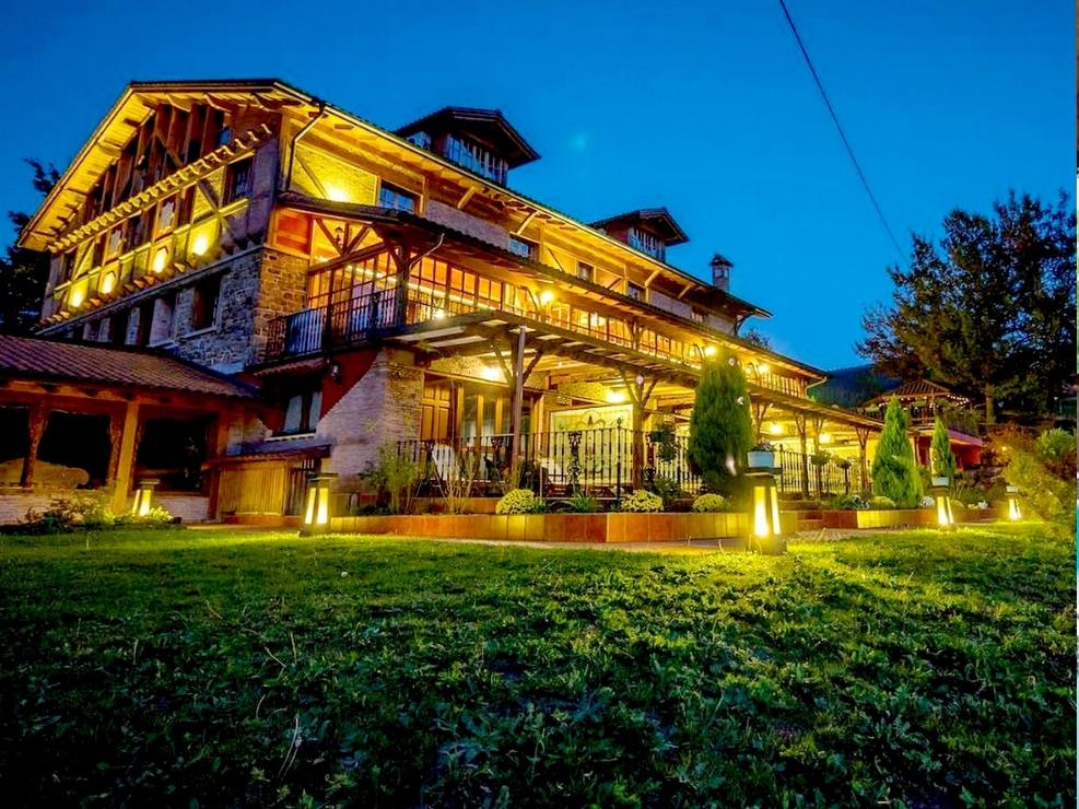 //medias.logishotels.com/property-images/176489/facade/retro/grand/hotel-spa-etxegana-facade-zeanuri-004886.jpg