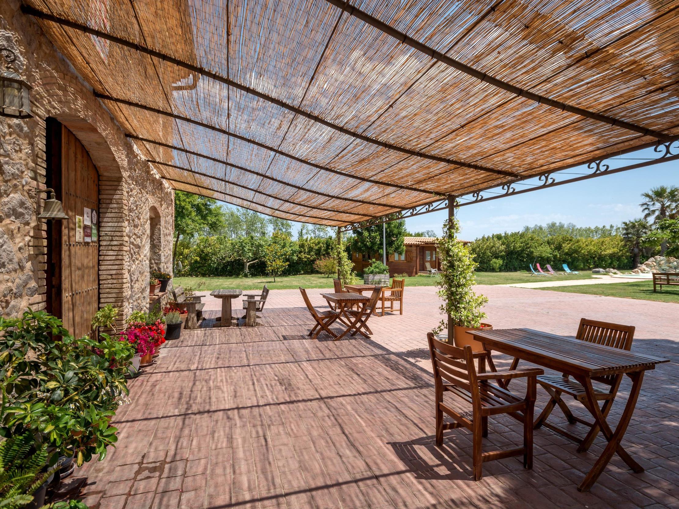 //medias.logishotels.com/property-images/194104/jardins-et-terrasses/retro/grand/hotel-casa-rural-mas-del-joncar-jardins-et-terrasses-sant-pere-pescador-725333.jpg