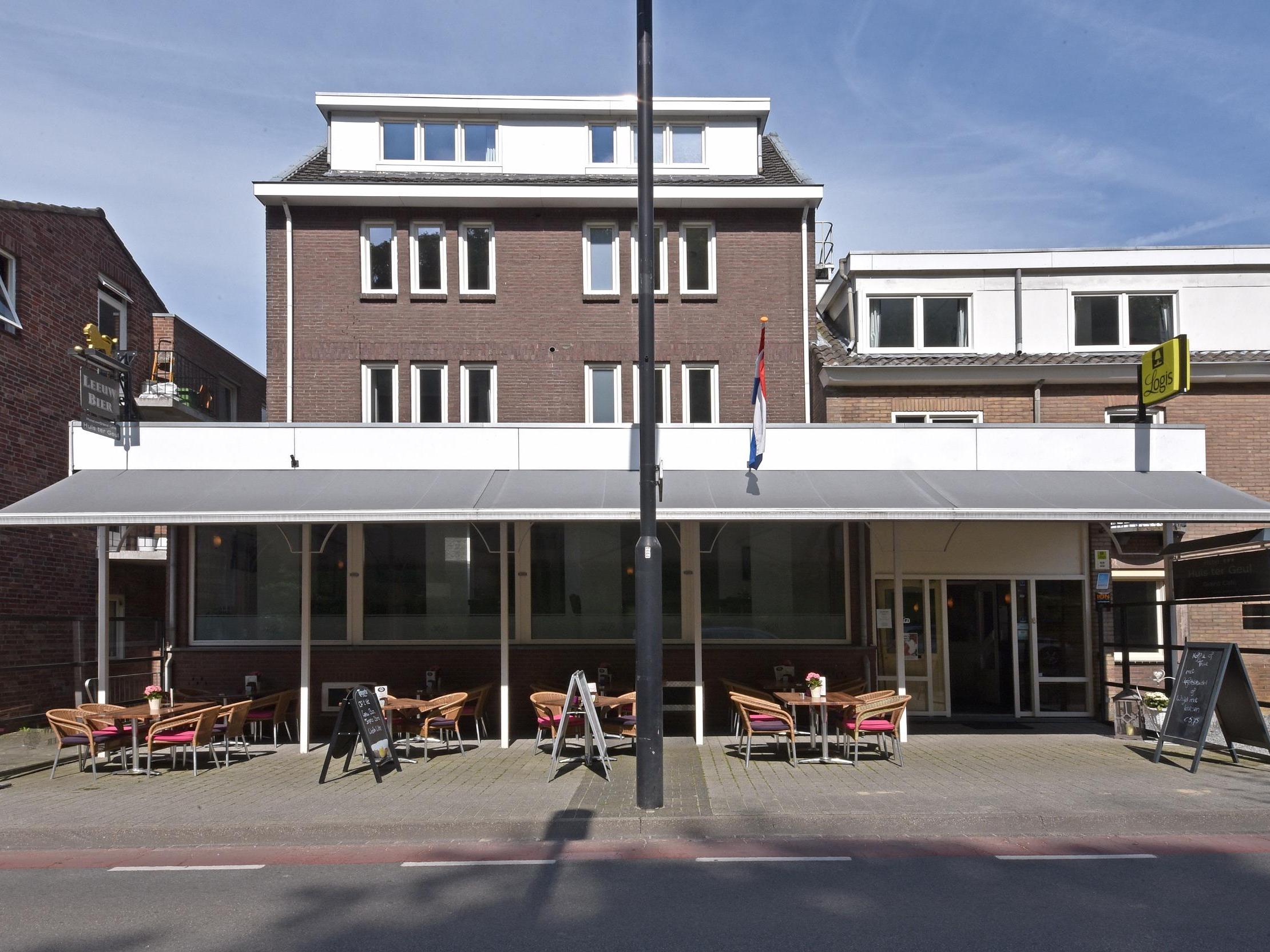 //medias.logishotels.com/property-images/241136/facade/retro/grand/hotel-huis-ter-geul-facade-valkenburg-aan-de-geul-761854.jpg