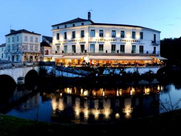Logis Hotel Charbonnel