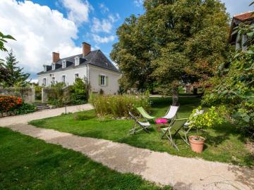 Logis Hôtel le Clos des Sureaux