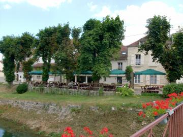 Logis Hôtel Rest. de l'Ecluse 79