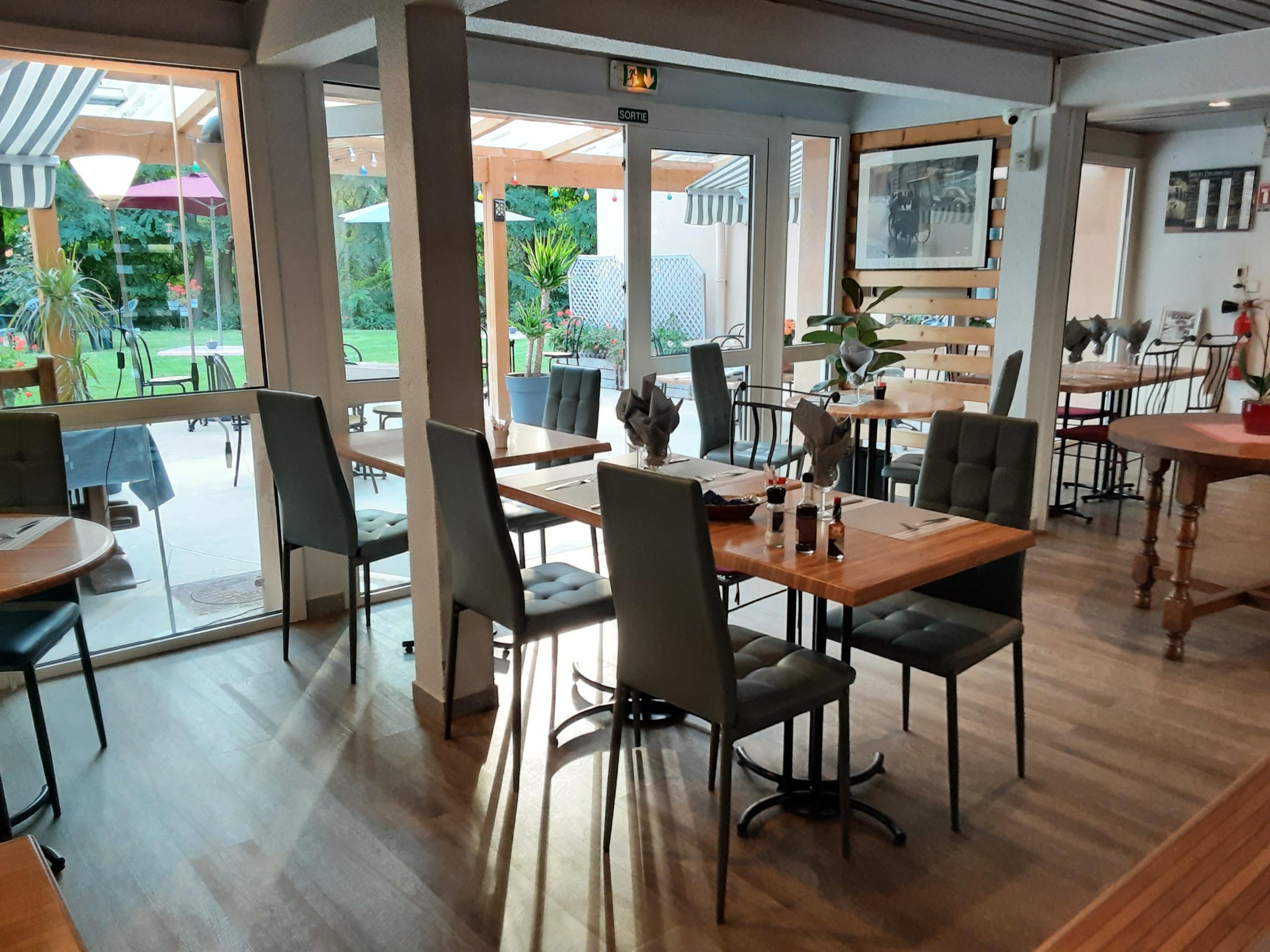 Logis Hôtel Acacia