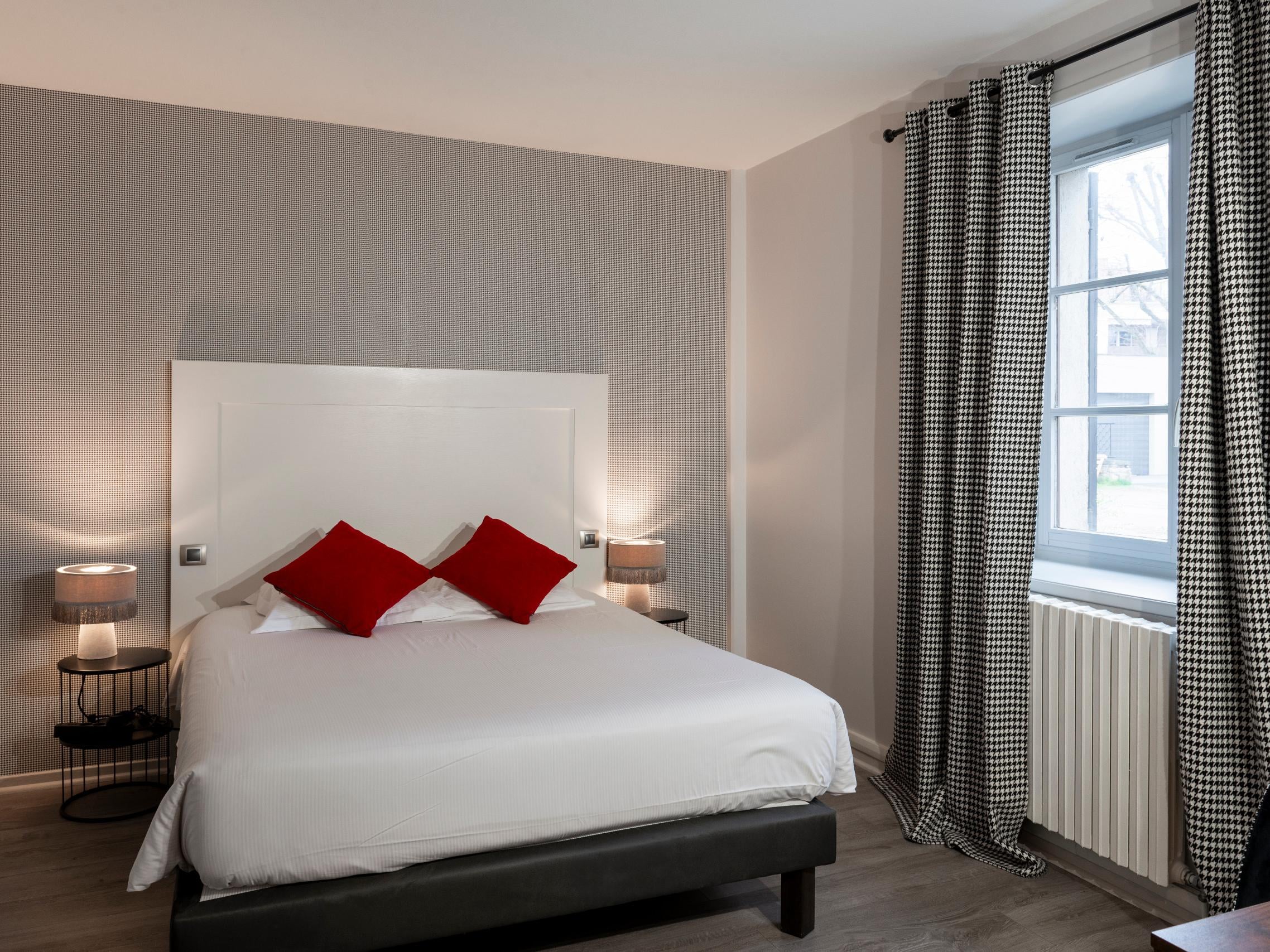 Logis Hôtel Saint-Romain