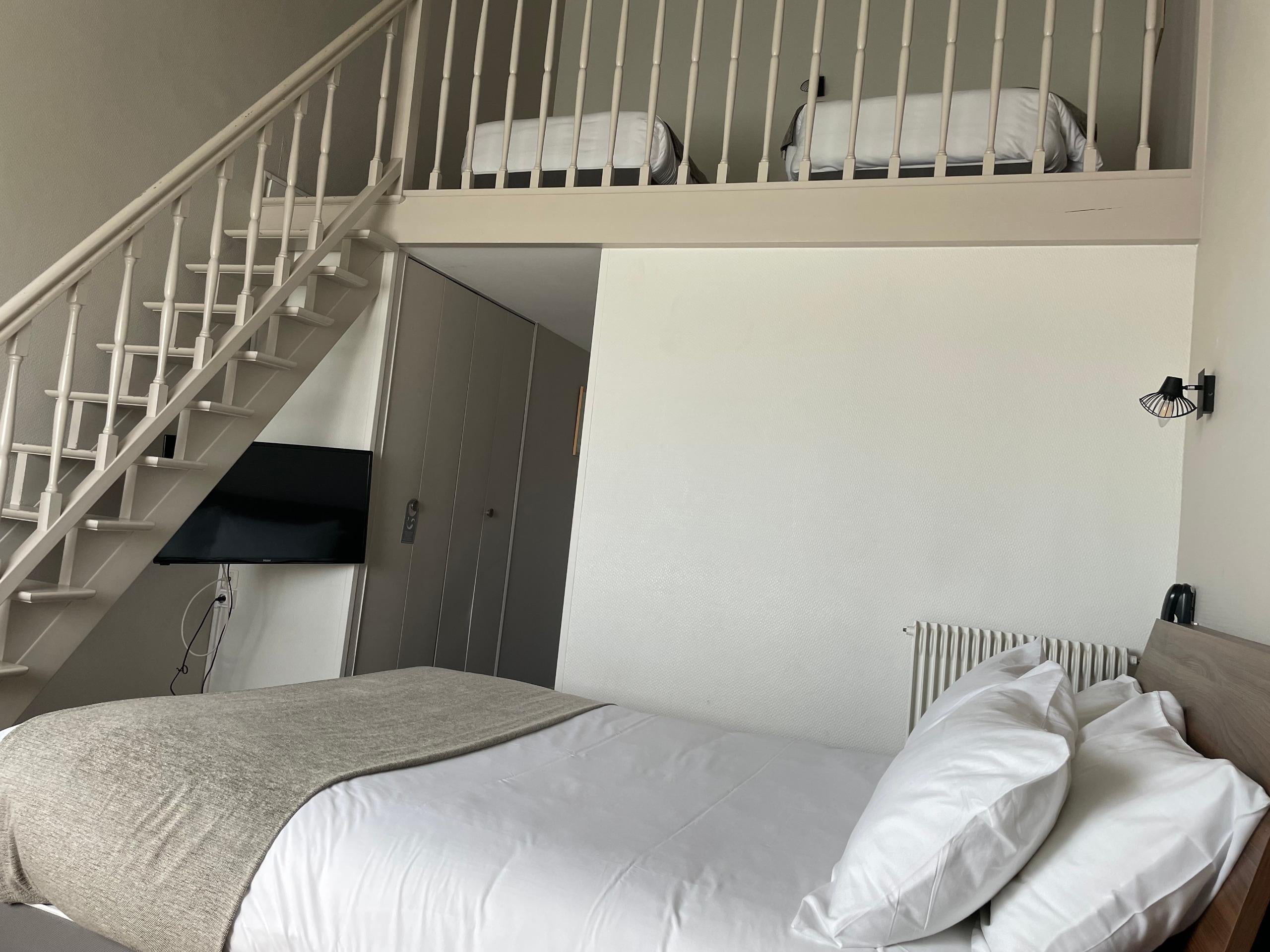 Cit\'Hotel du Chêne Vert