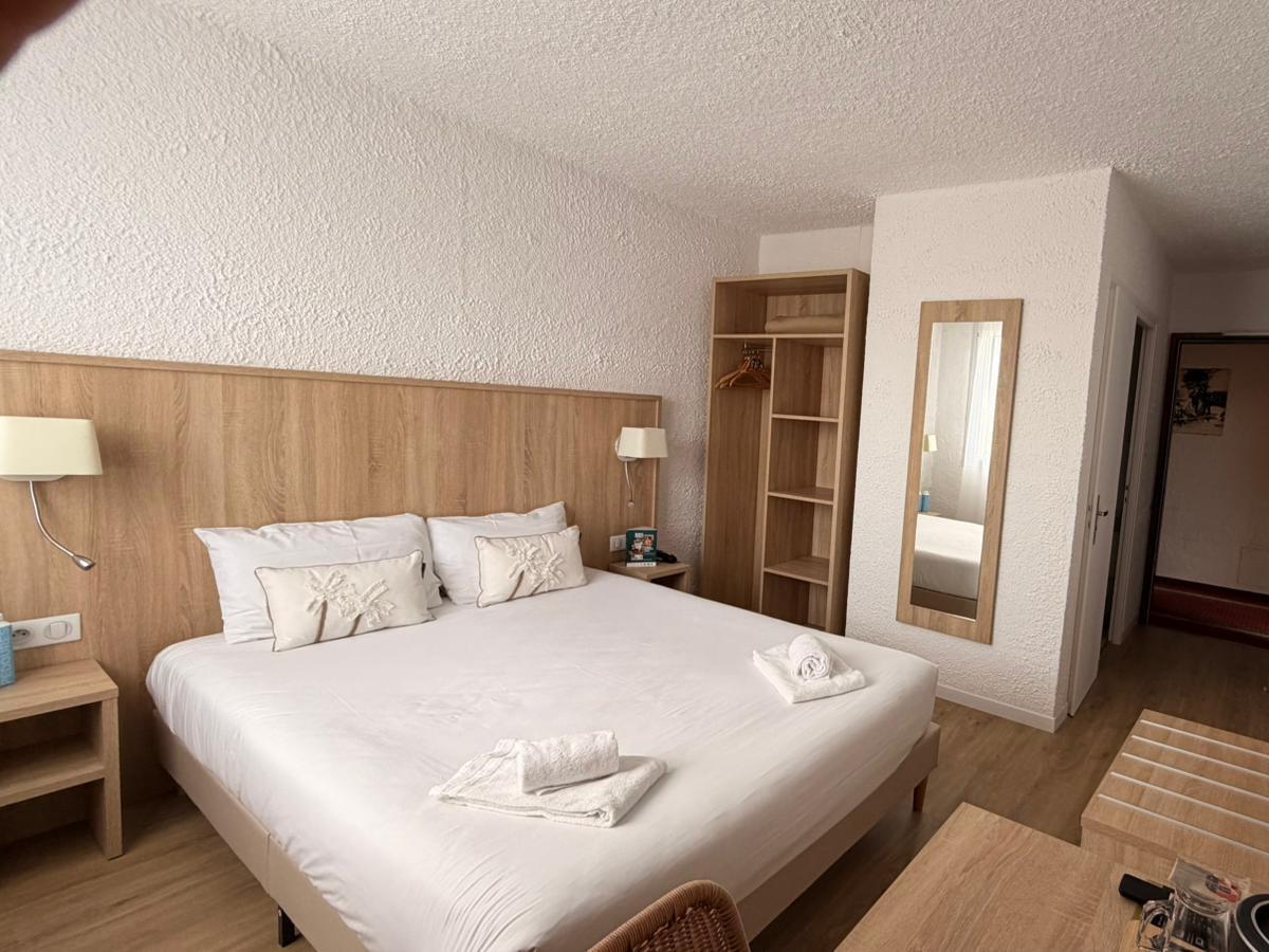 Cit\'Hotel le Quai 9