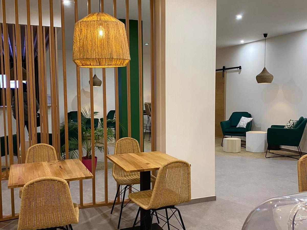 Cit\'Hotel le Phenix