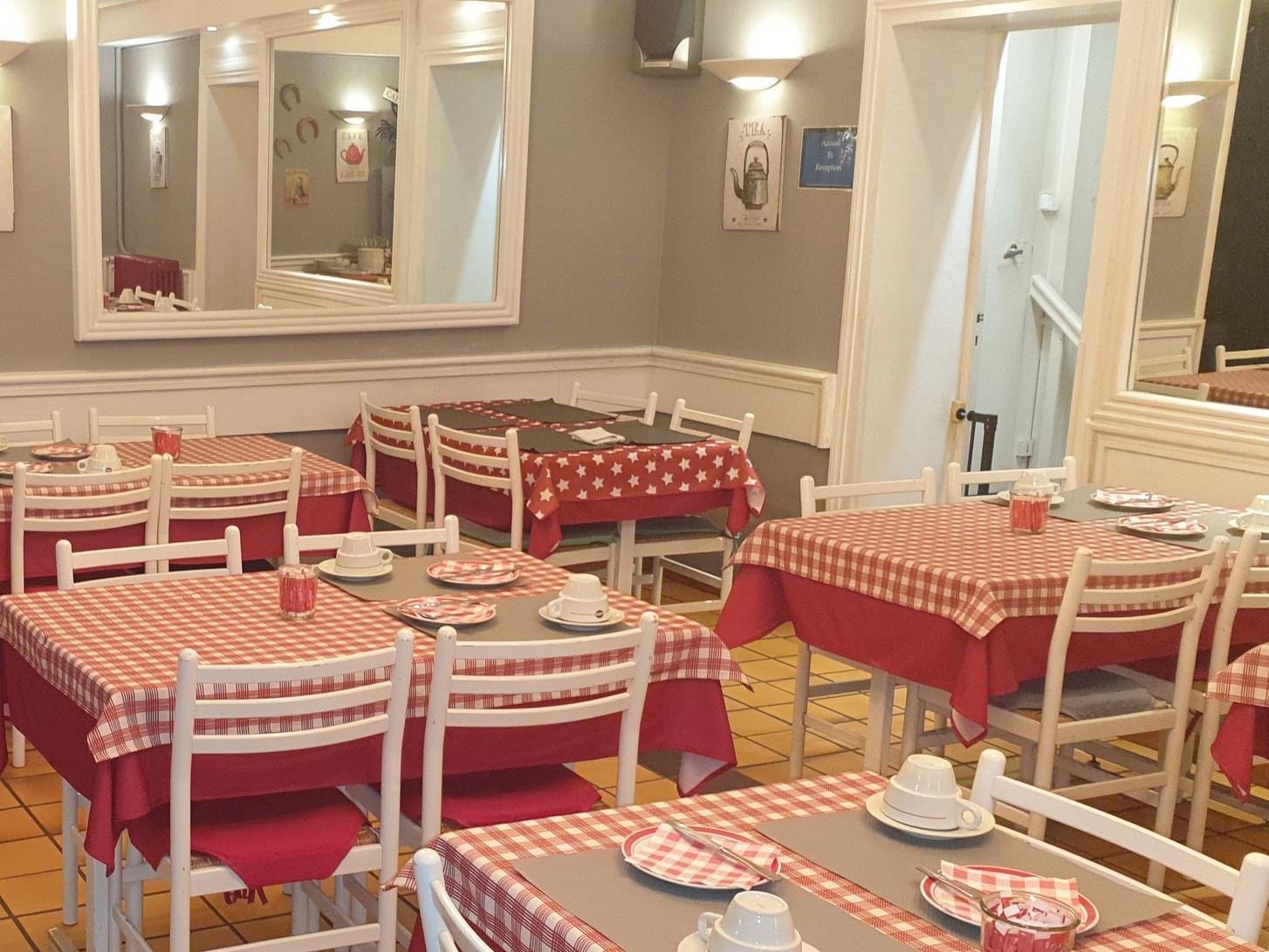 Logis Hôtel Auberge Bourbonnaise