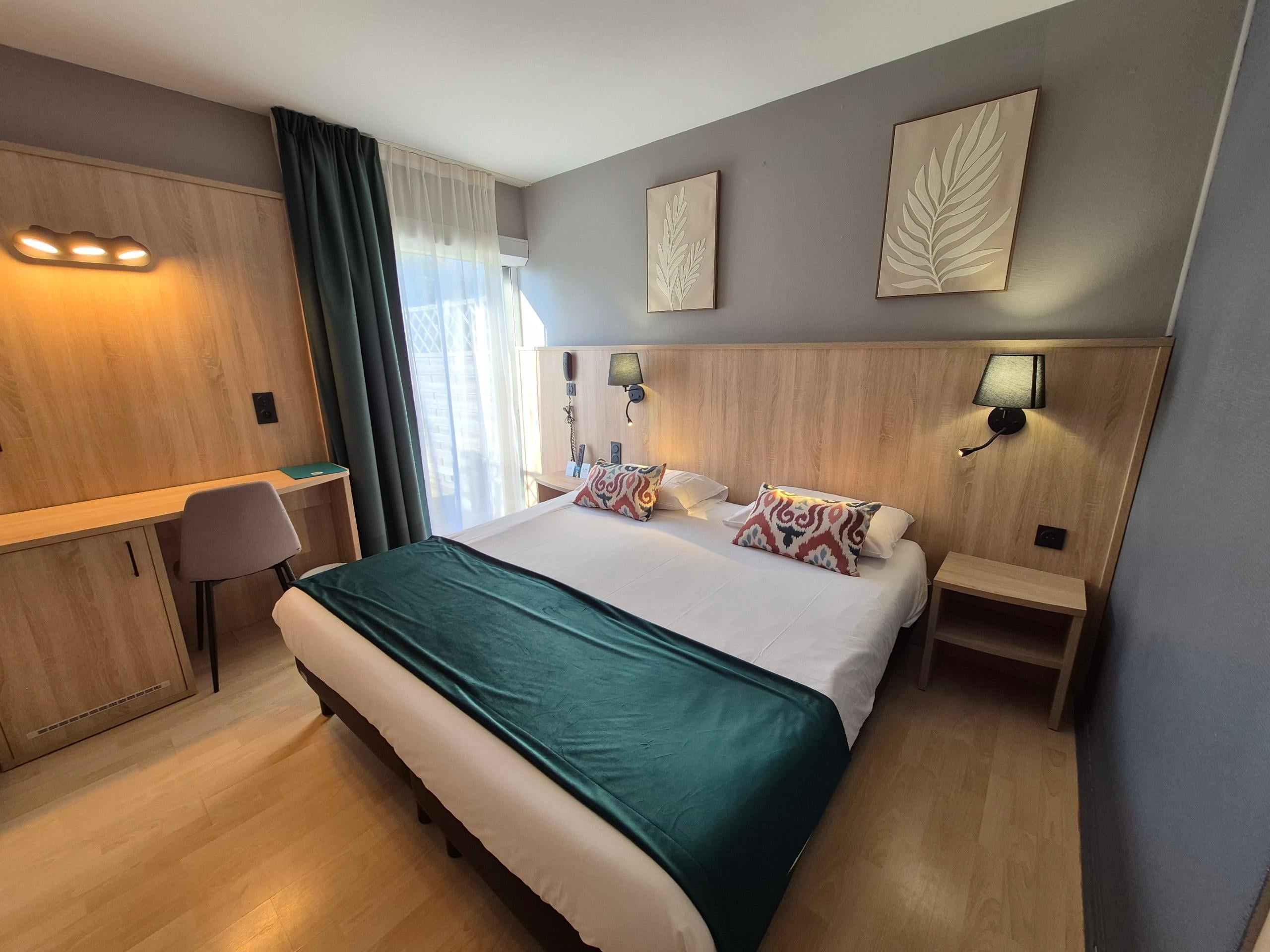 Logis Hôtel les Gravades