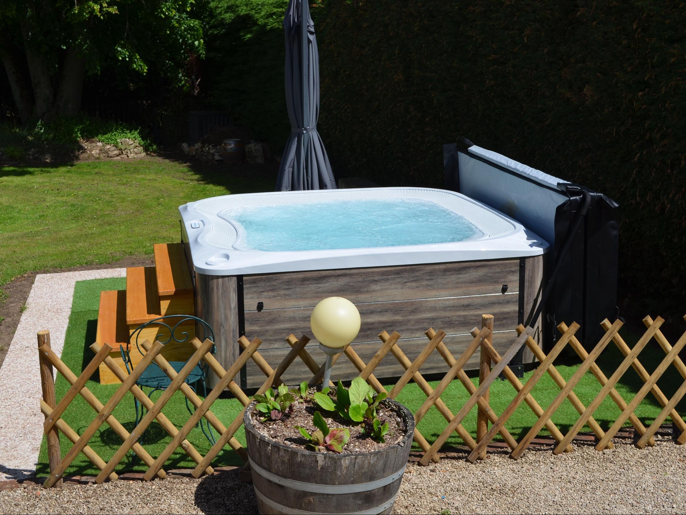 Logis Hôtel Domaine du Cheval Blanc