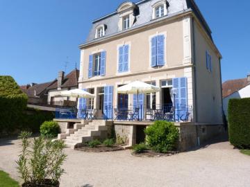 Logis Hôtel Domaine du Cheval Blanc