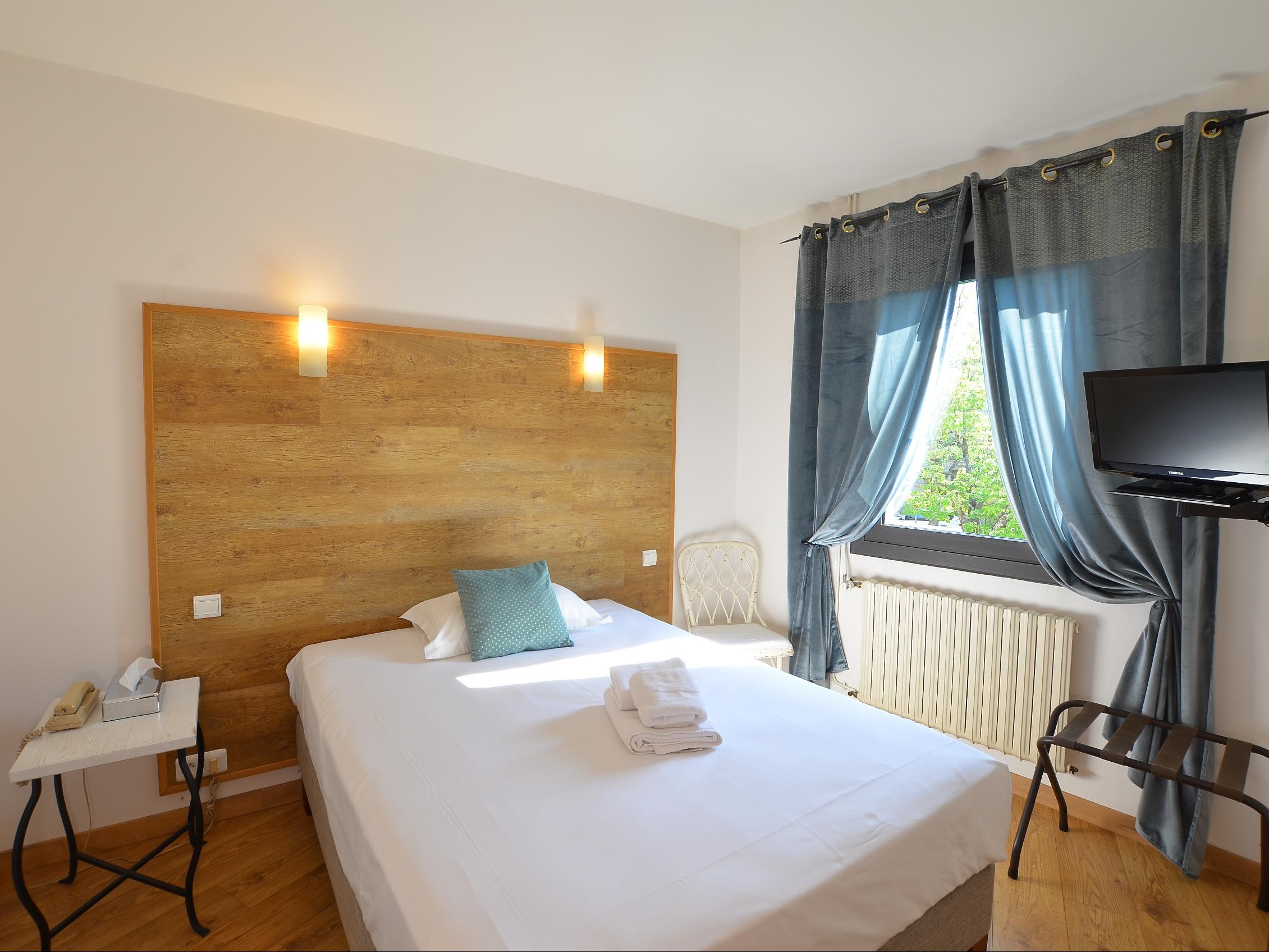 Logis Hôtel Rest. du Midi