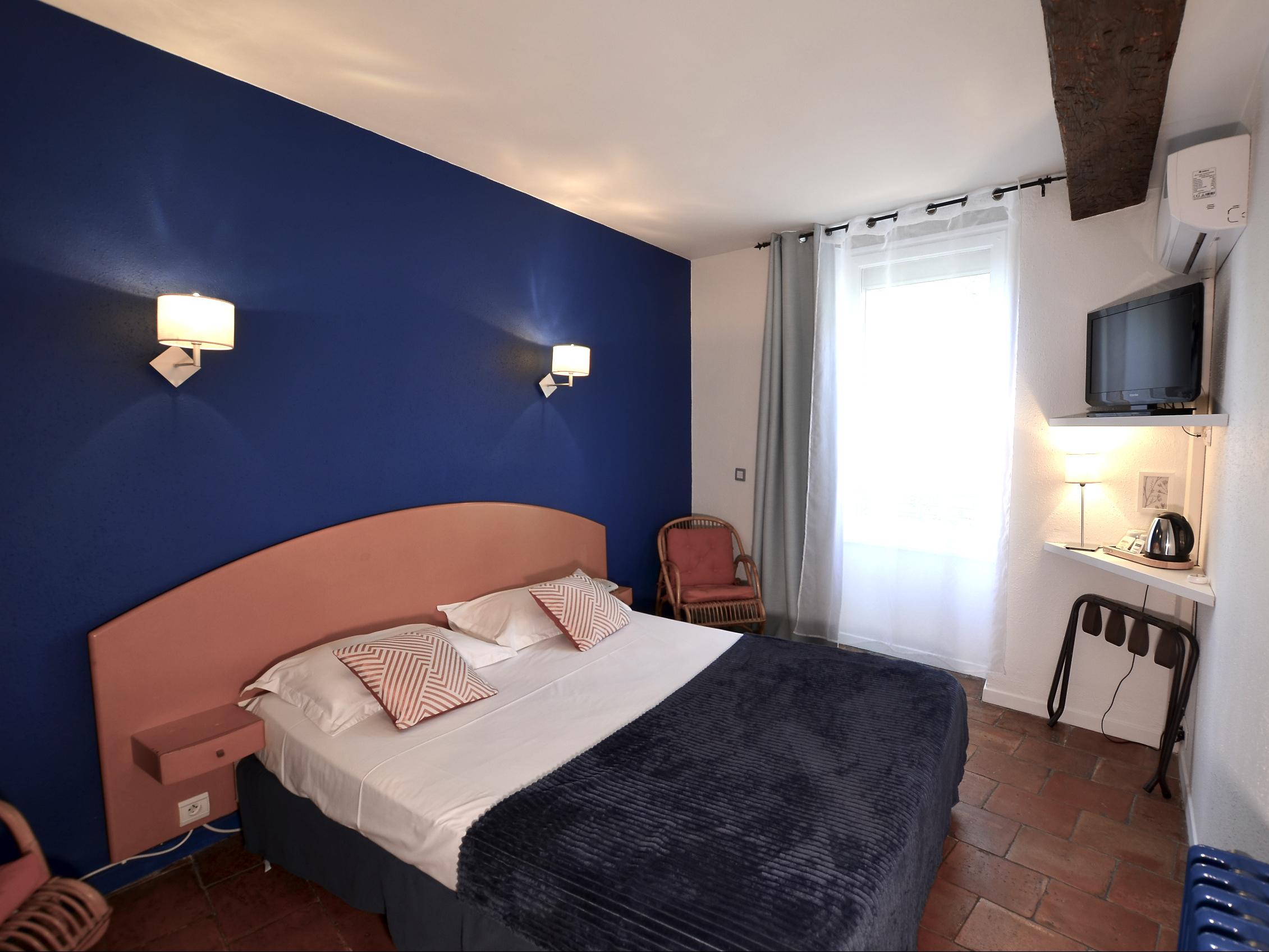 Logis Hôtel Rest. du Midi