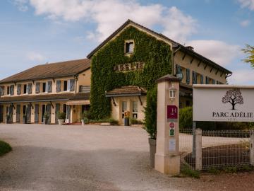 Logis Hôtel Parc Adelie