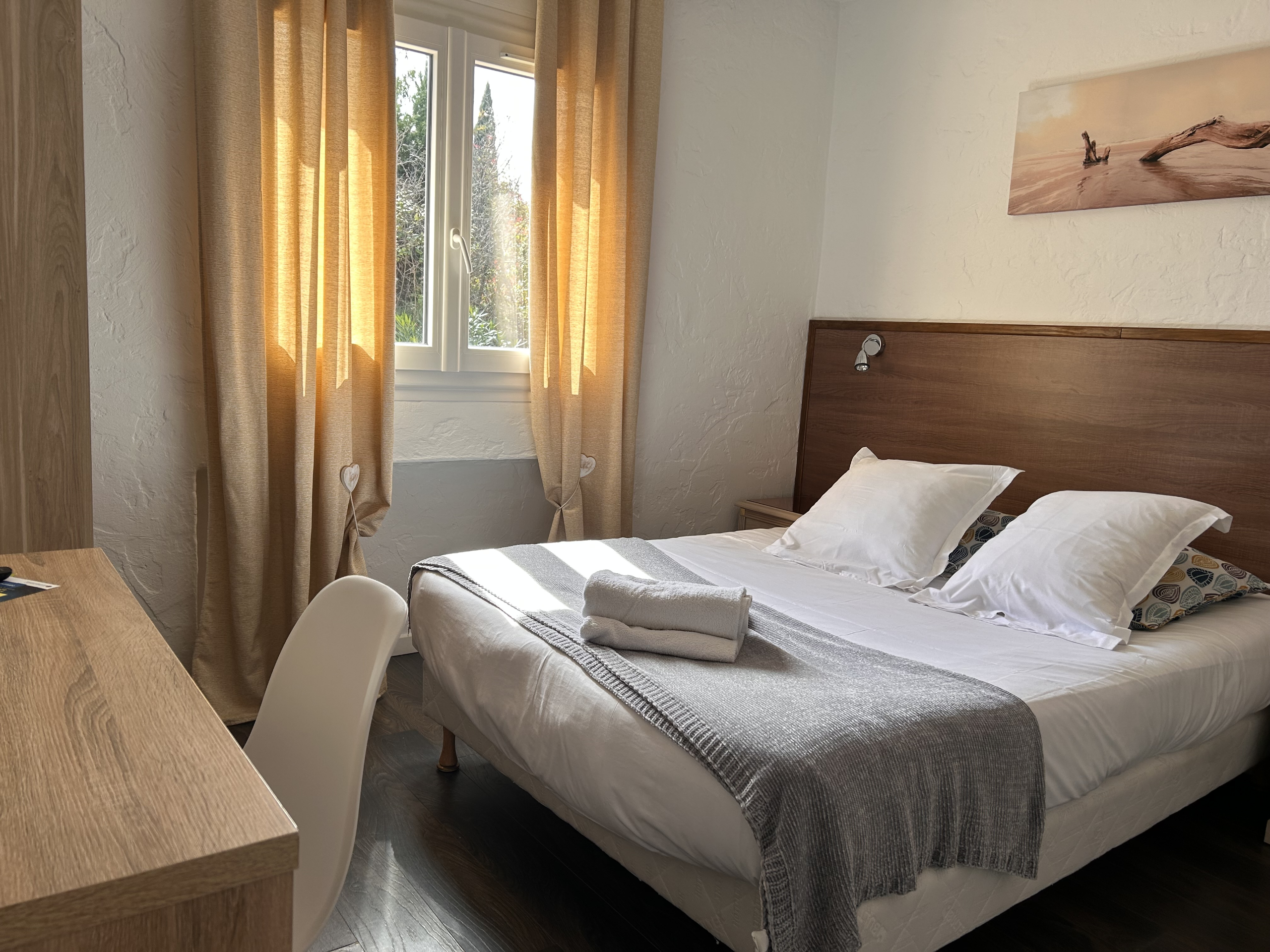 Logis Hôtel la Bastide des Golfs