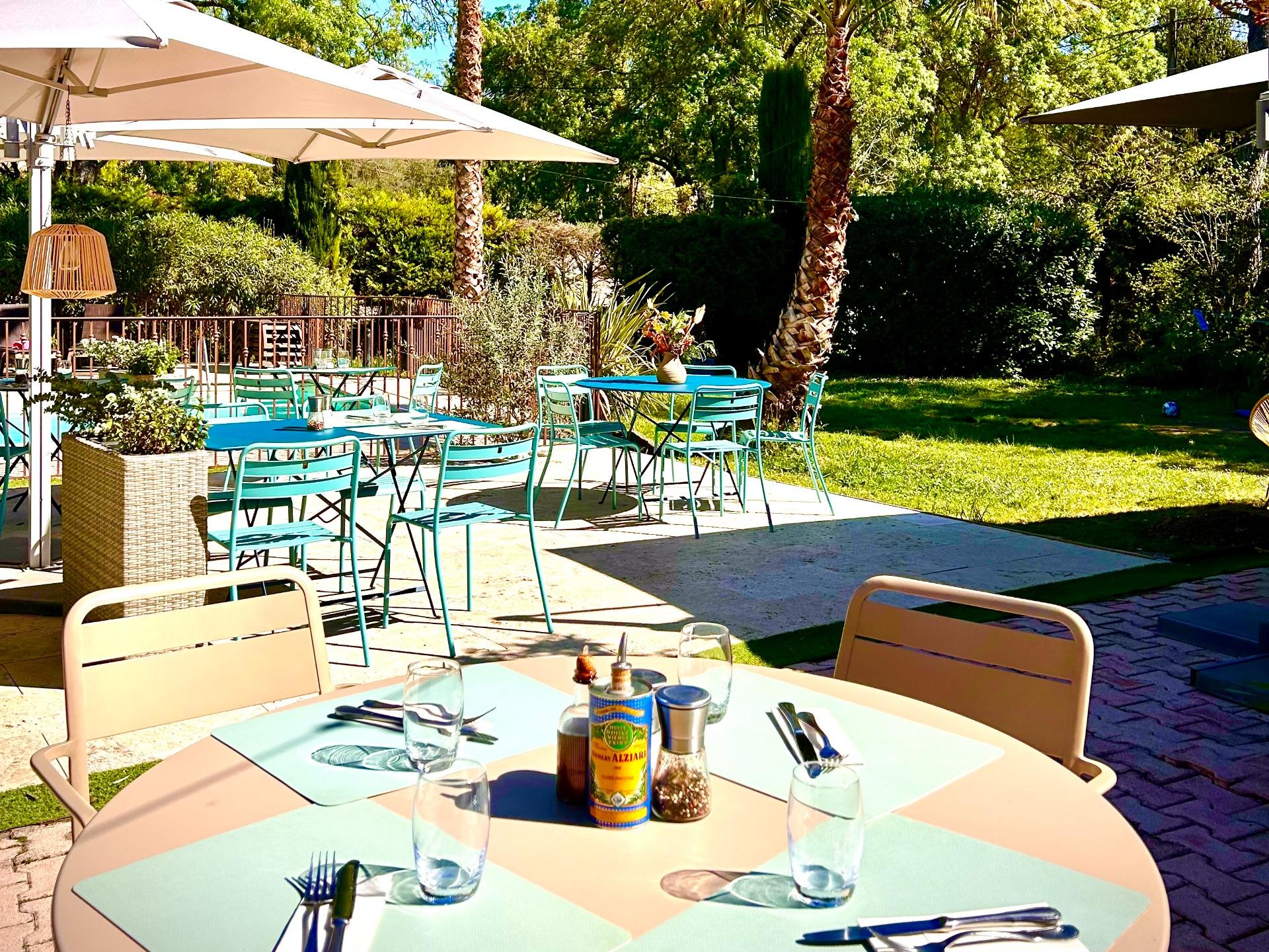 Logis Hôtel la Bastide des Golfs
