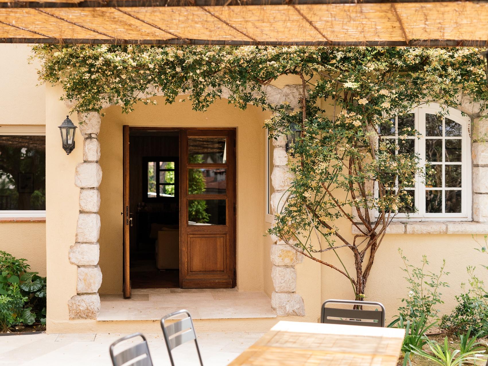 Logis Hôtel Auberge du Rédier