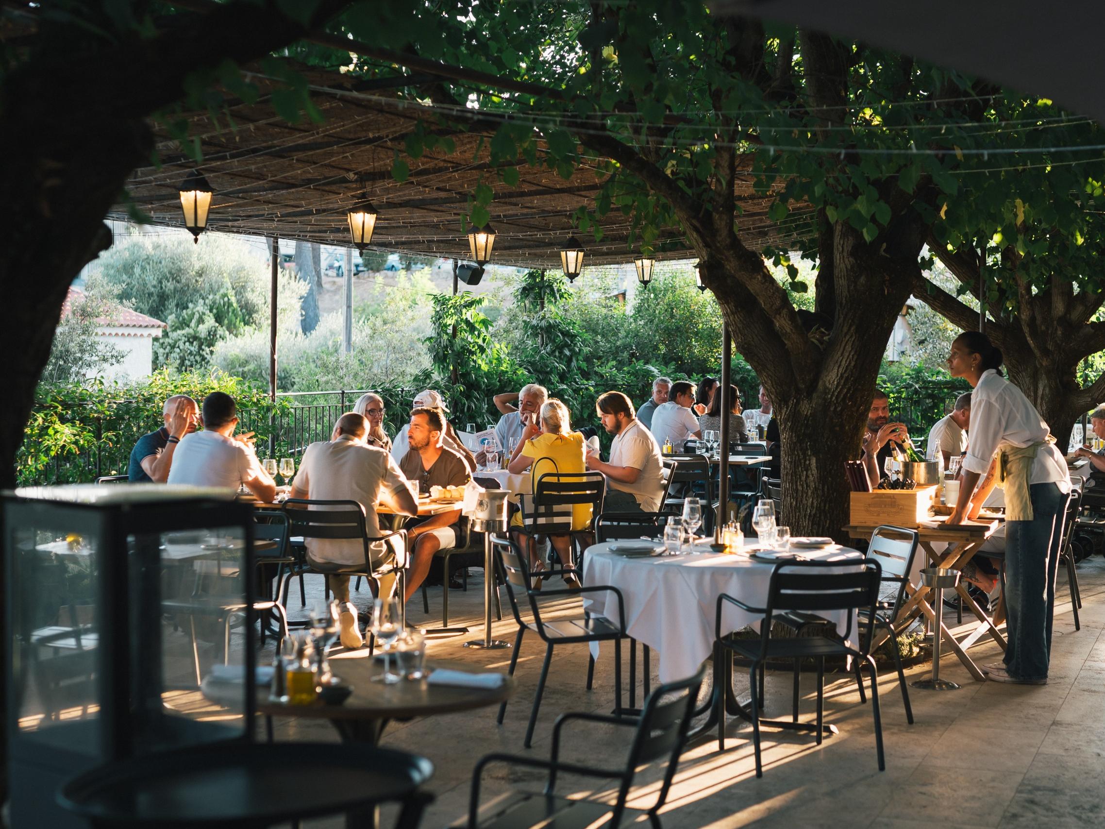 Logis Hôtel Auberge du Rédier