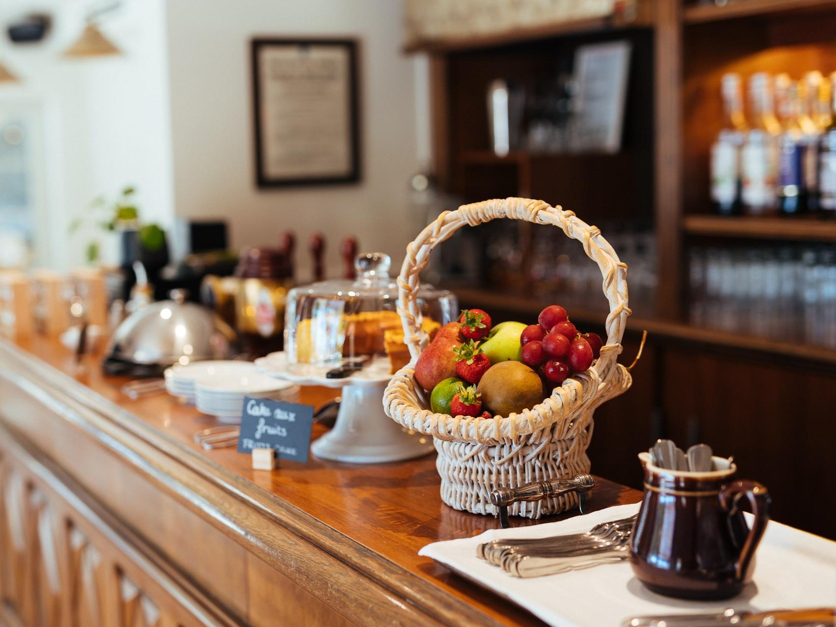 Logis Hôtel Auberge du Rédier