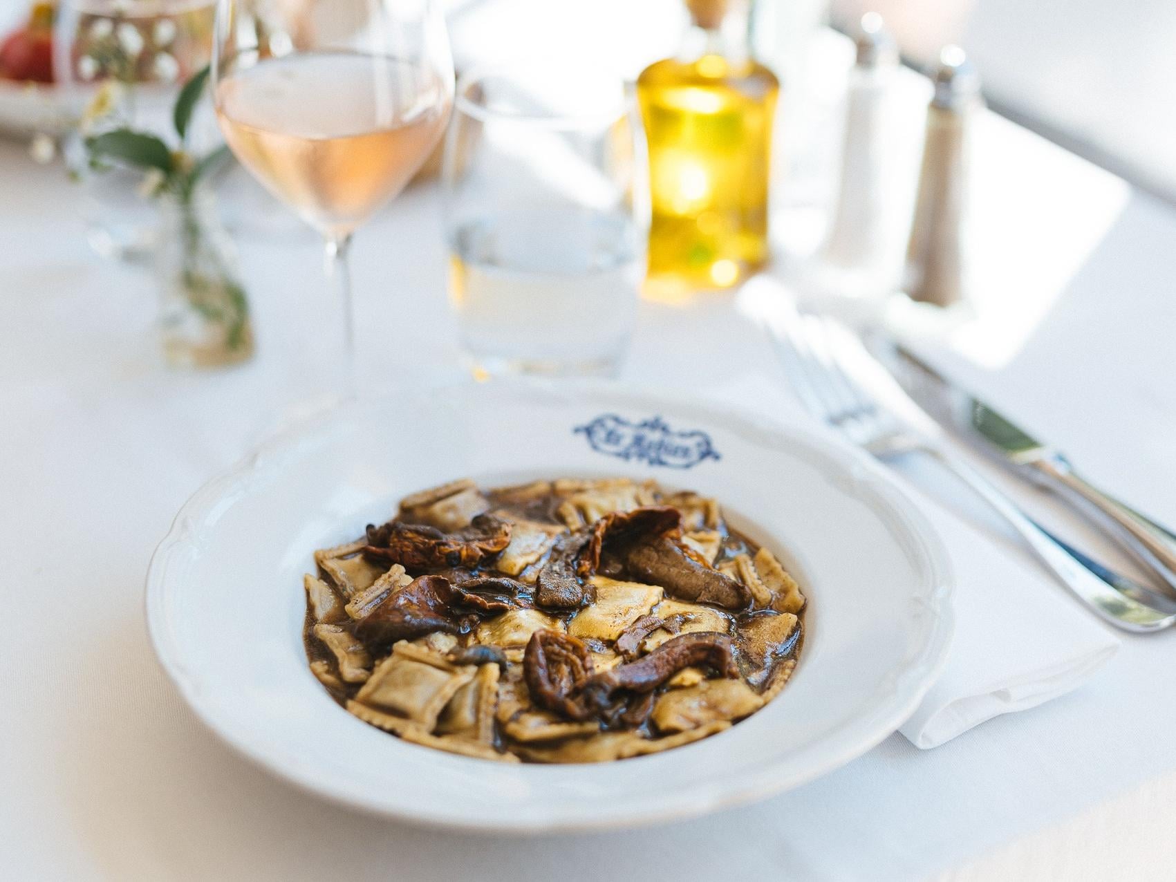 Logis Hôtel Auberge du Rédier