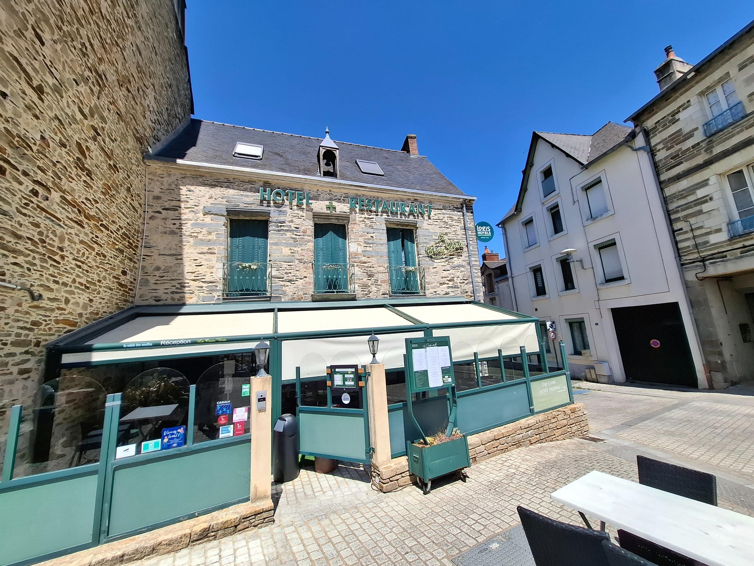 Logis Hôtel la Croix Verte le Relais des Moulins