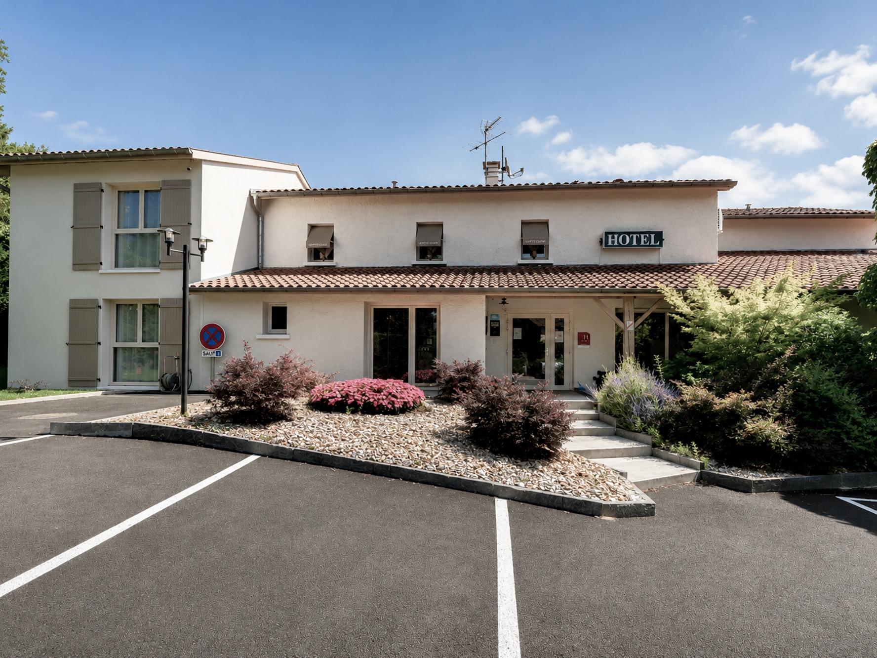 Logis Hôtel le Petit Casset