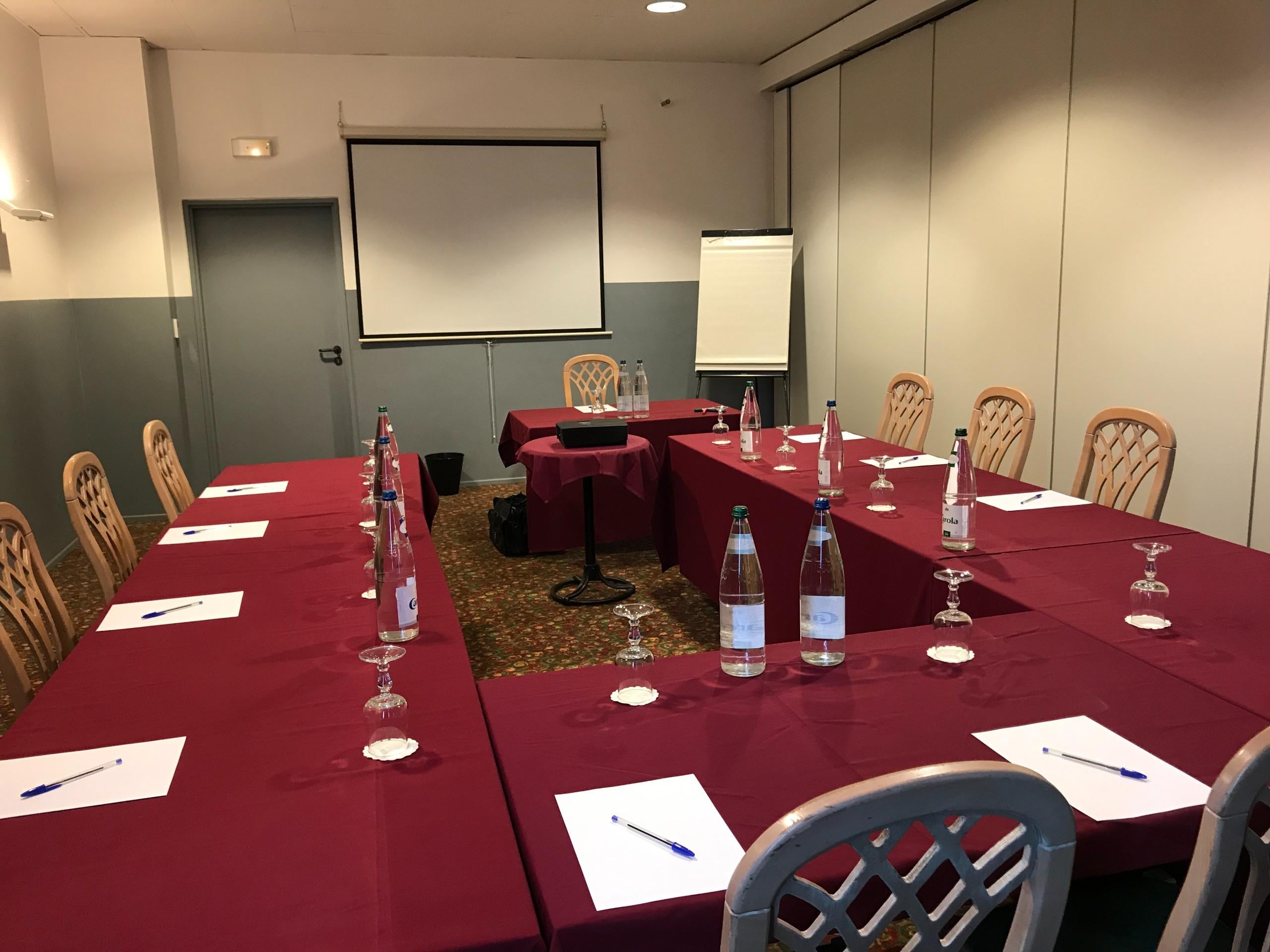 Logis Hôtel les Colonnes