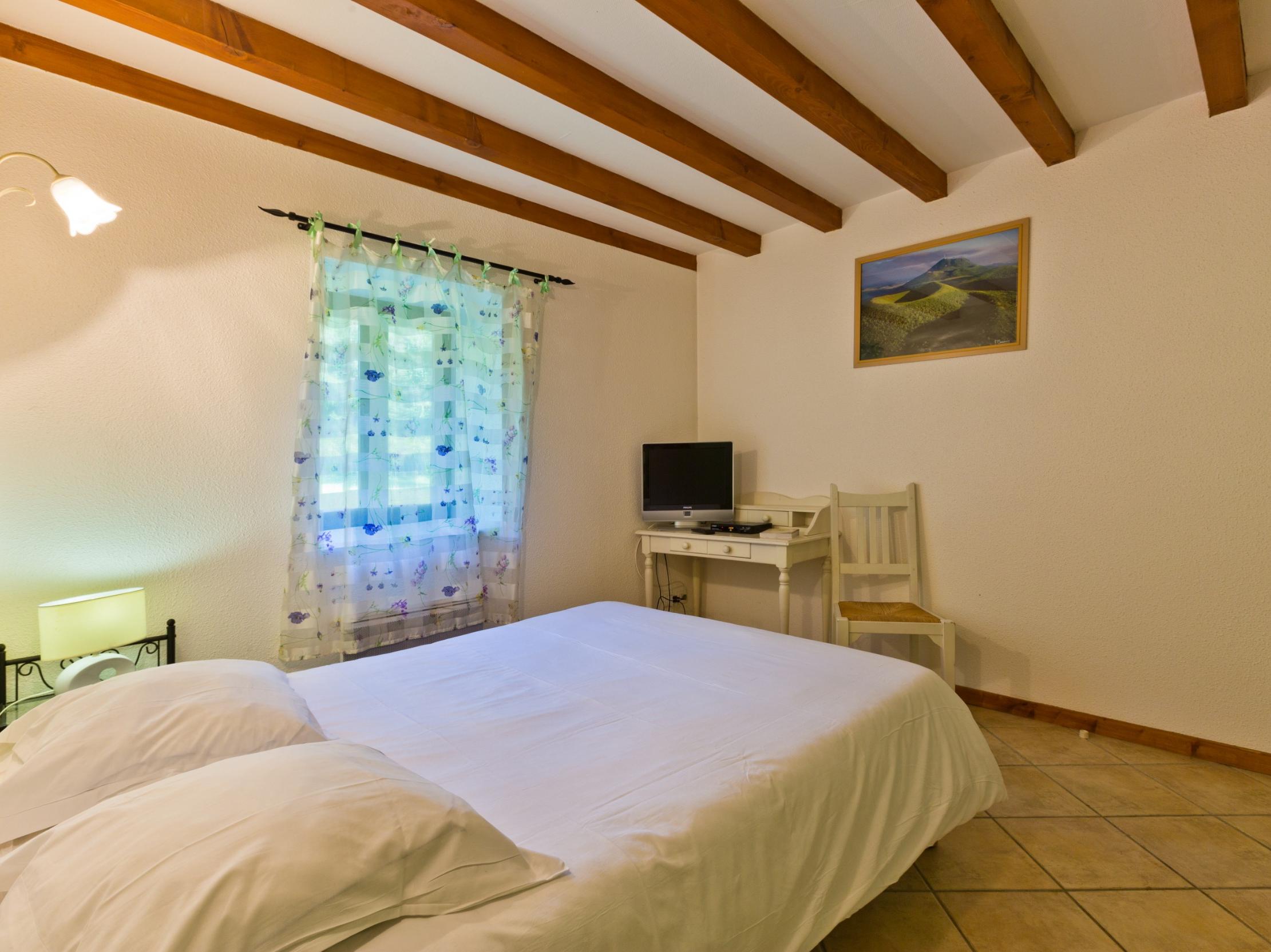 Logis Auberge de la Moréno - ST GENES CHAMPANELLE - Auvergne