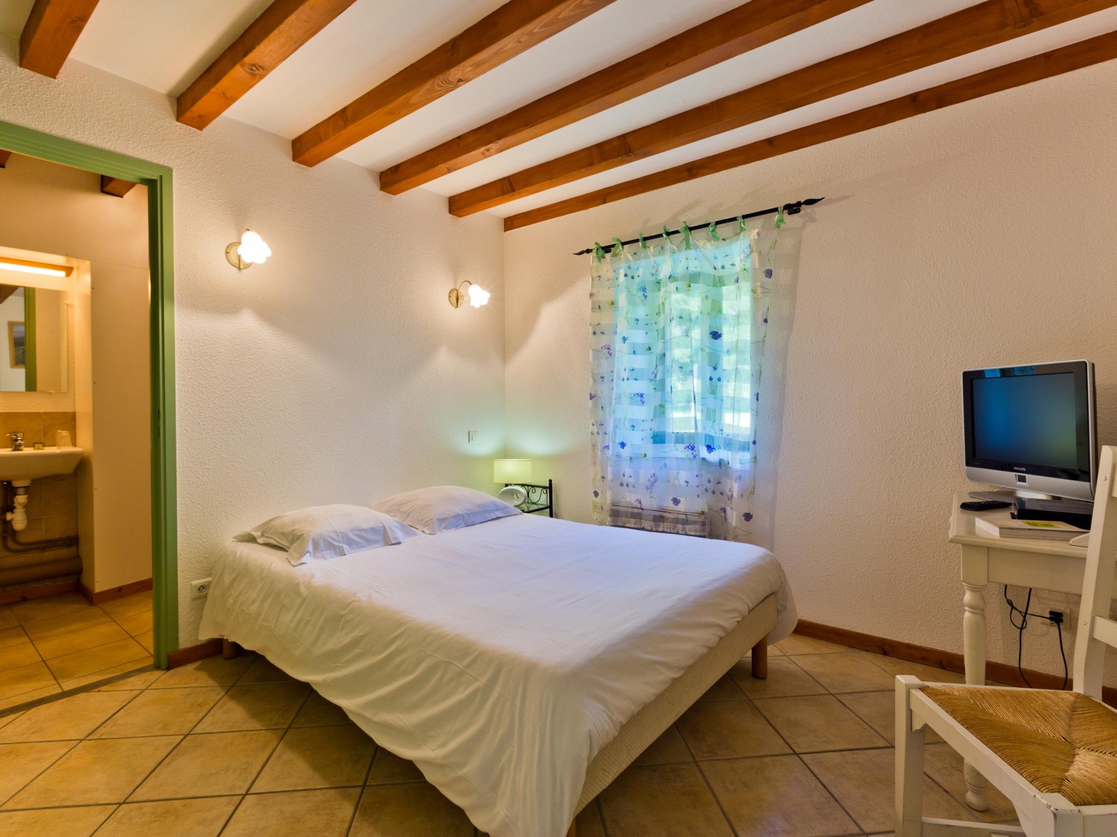 Logis Auberge de la Moréno - ST GENES CHAMPANELLE - Auvergne