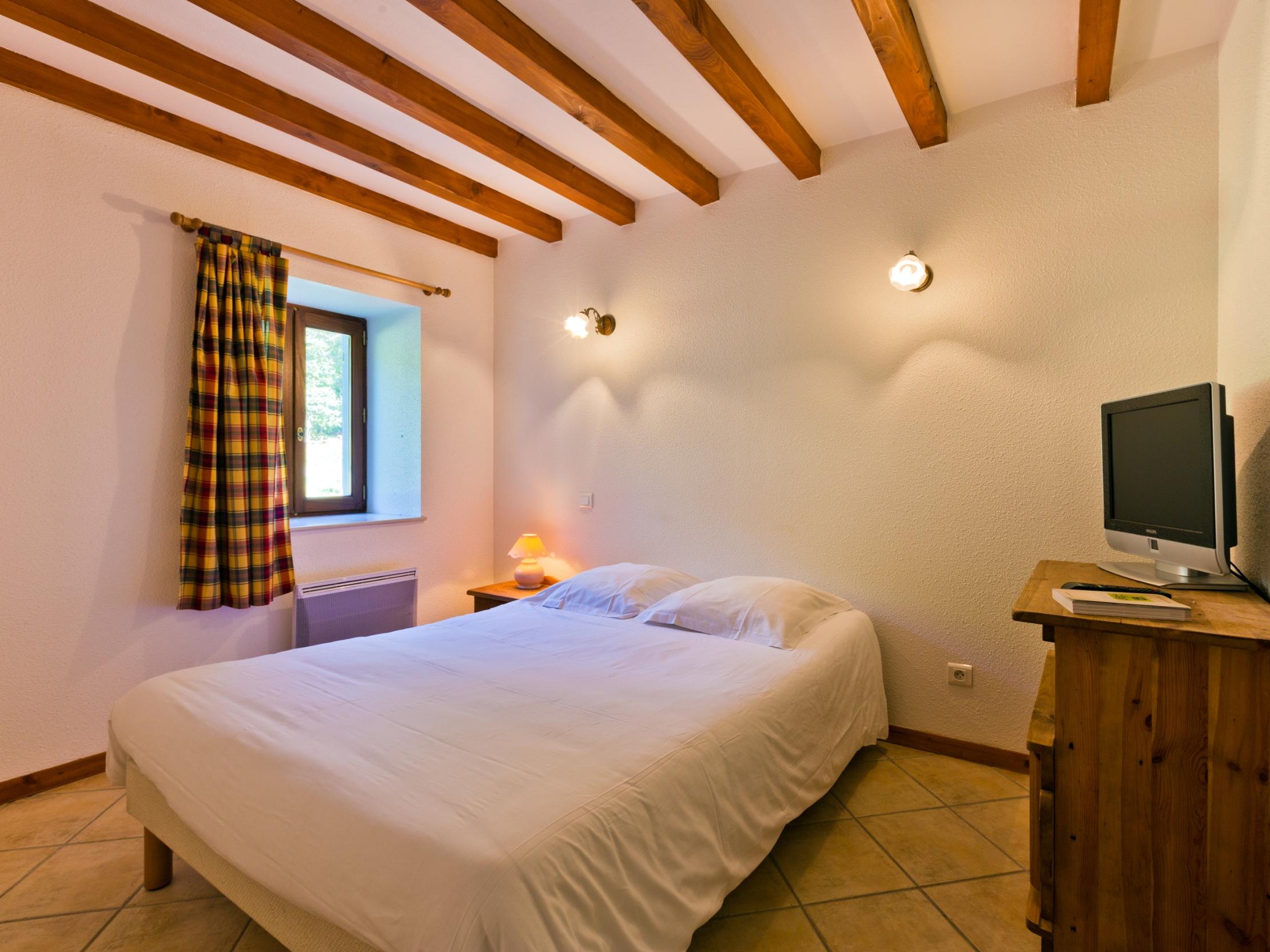 Logis Auberge de la Moréno - ST GENES CHAMPANELLE - Auvergne