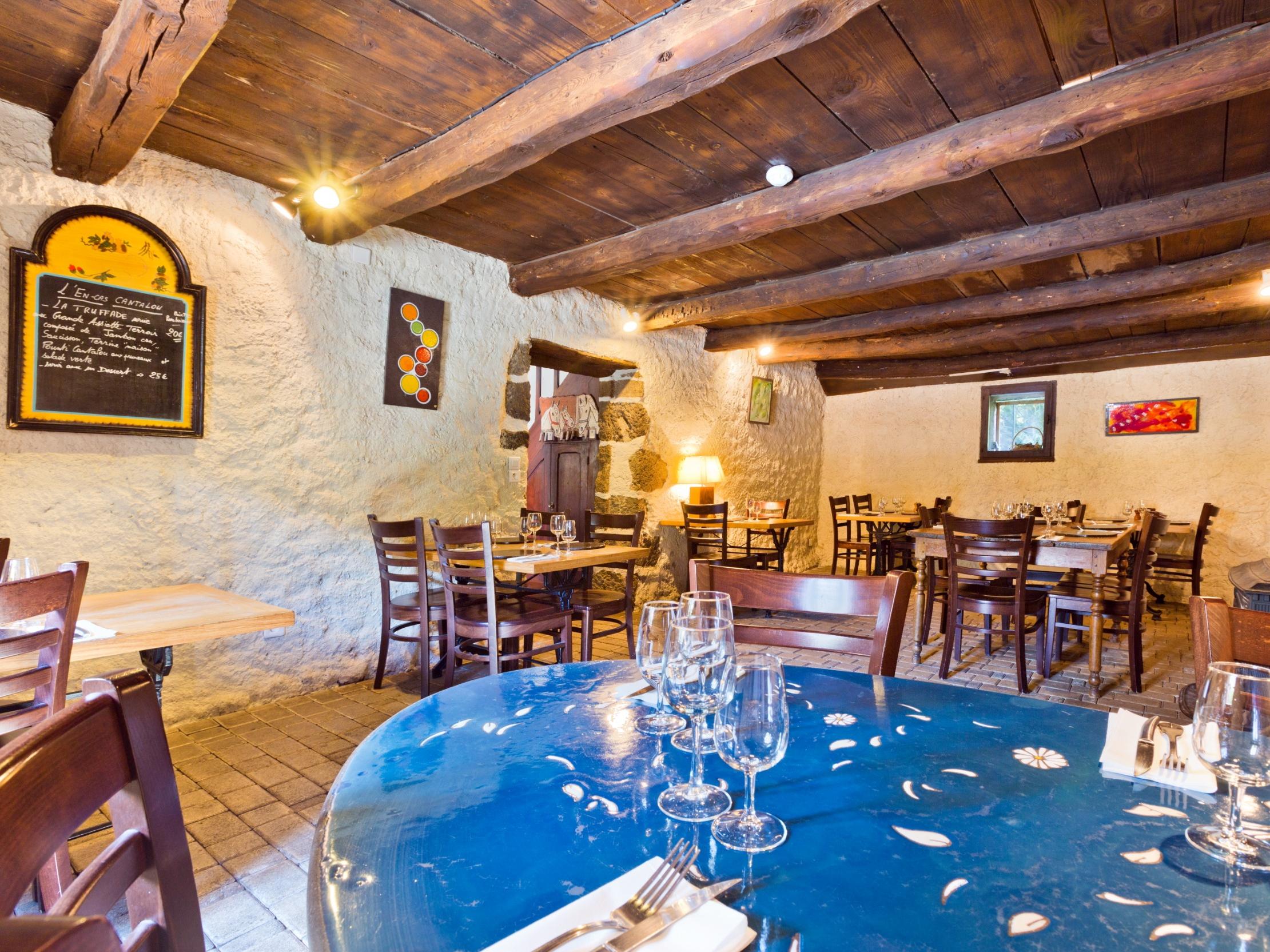 Logis Auberge de la Moréno - ST GENES CHAMPANELLE - Auvergne