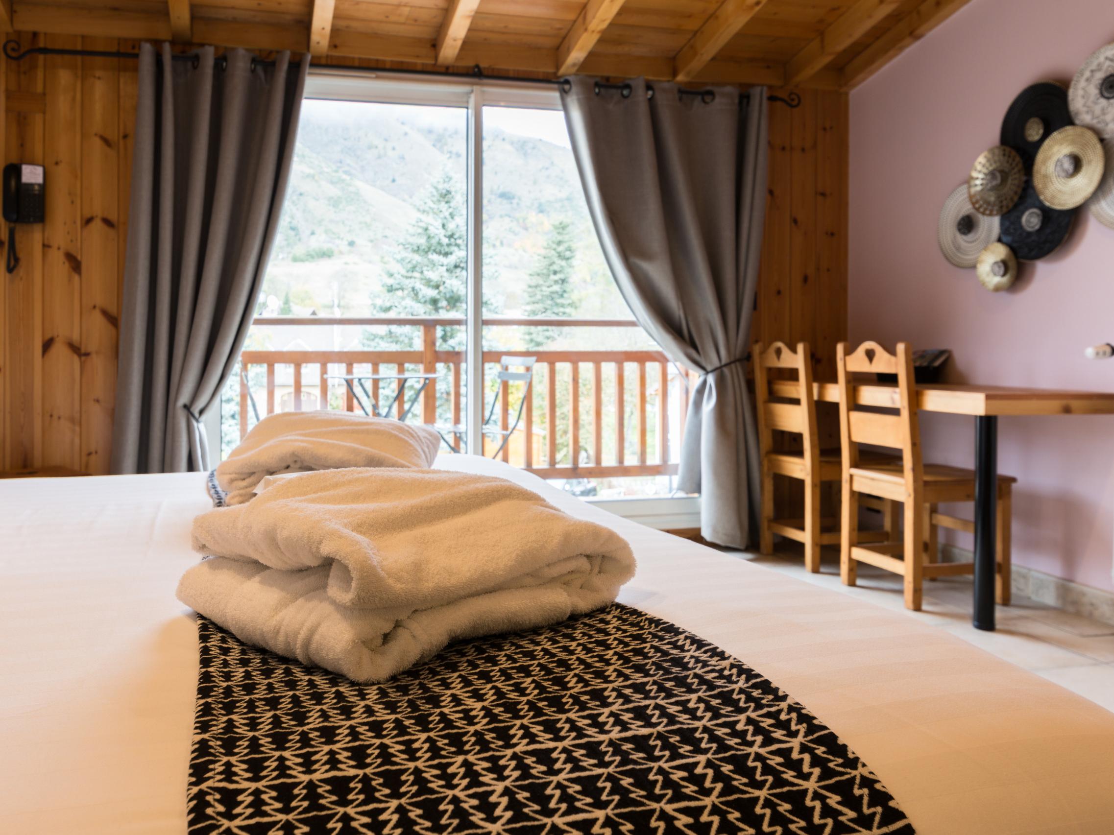 Logis Hôtel les Autanes & Spa