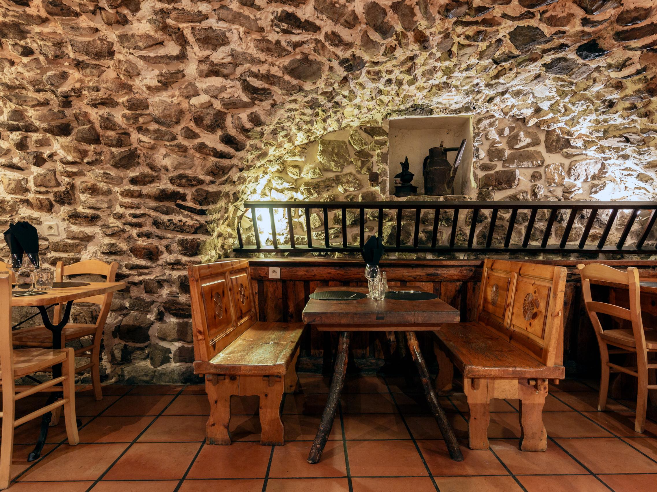 Logis Hôtel les Autanes & Spa