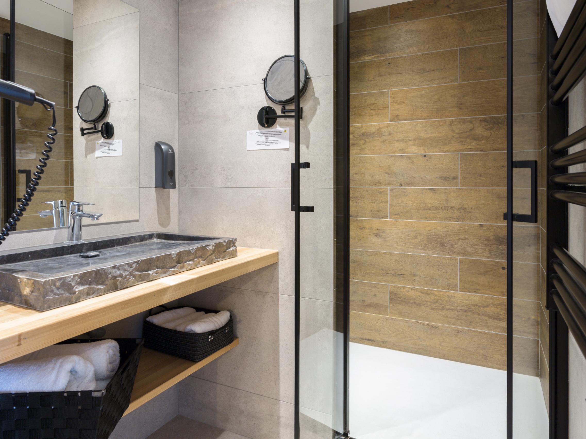 Logis Hôtel les Autanes & Spa