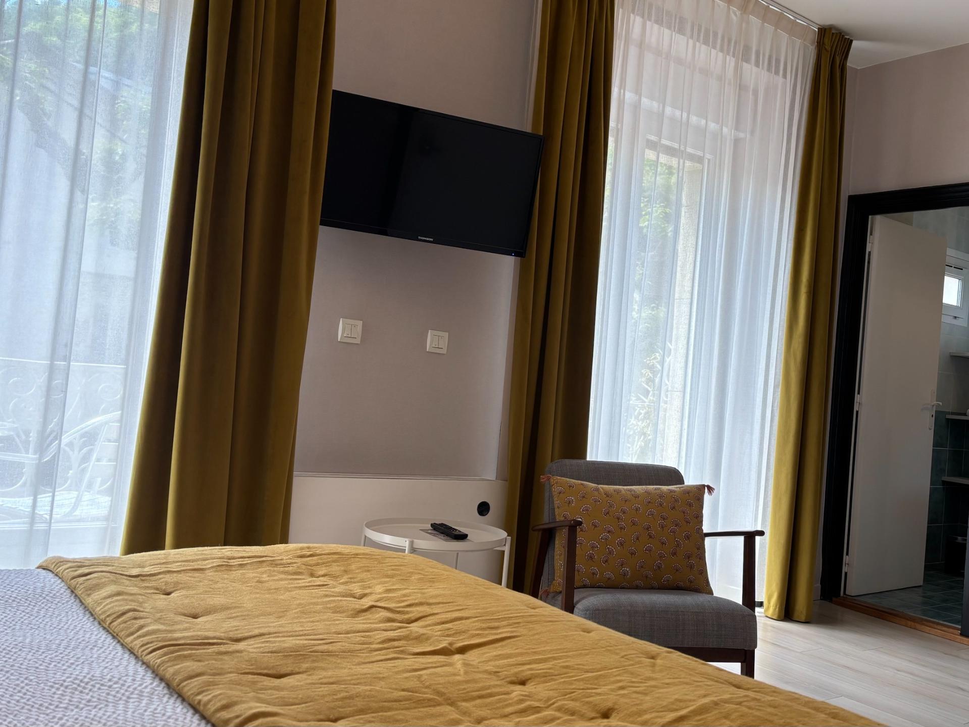 Logis Hôtel Grand Hôtel de Lyon