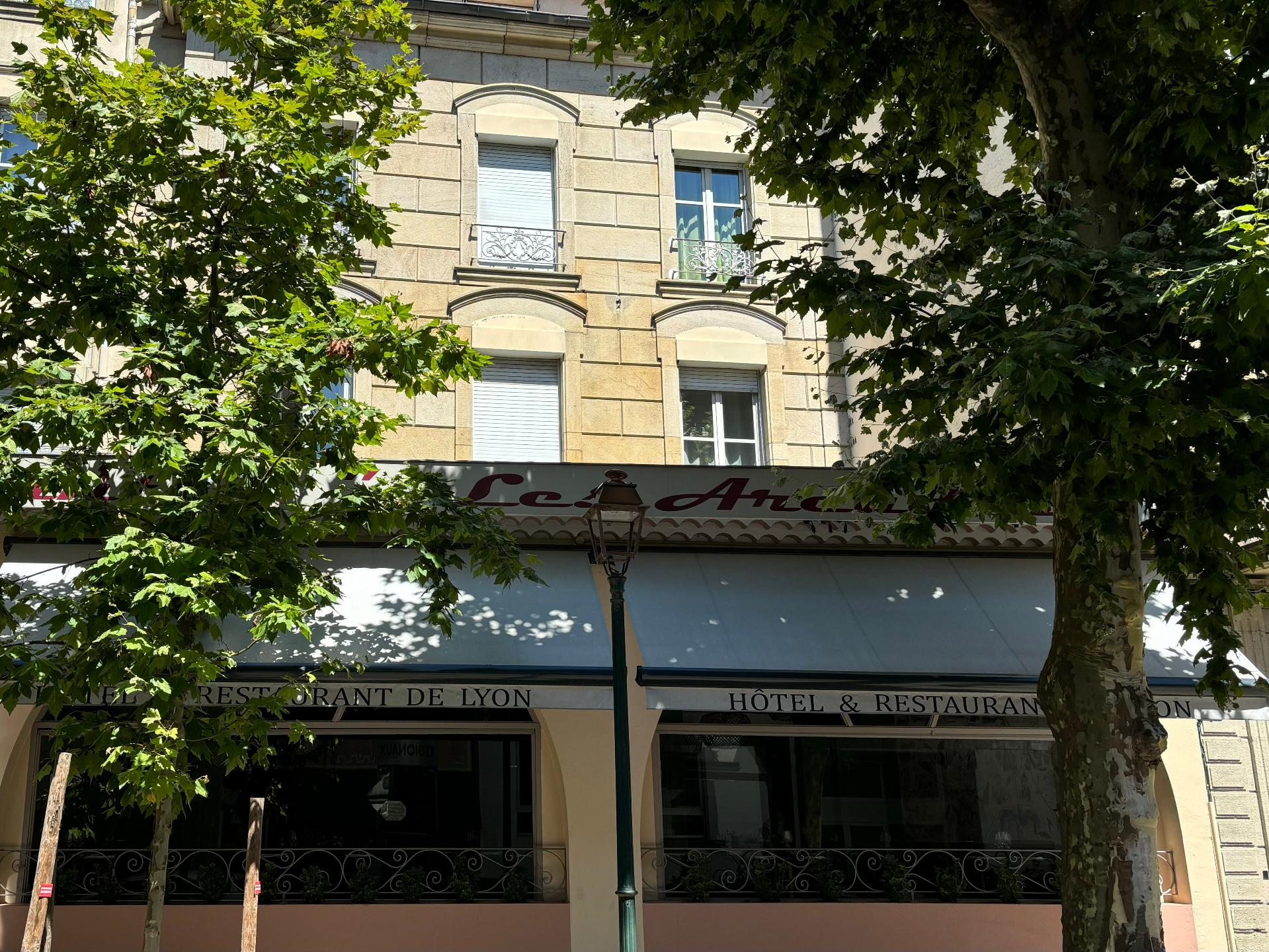 Logis Hôtel Grand Hôtel de Lyon