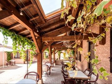 Logis Hôtel le Relais des Dix Crus