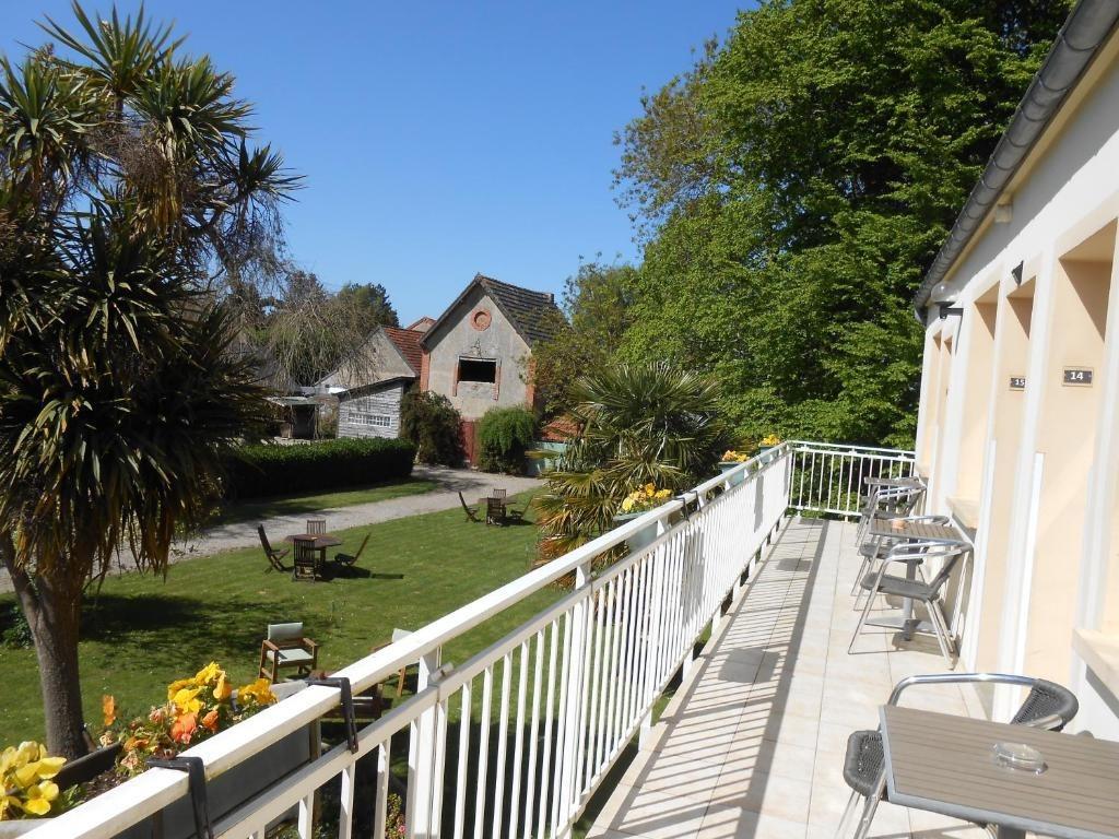 Logis Hôtel la Demeure du Perron