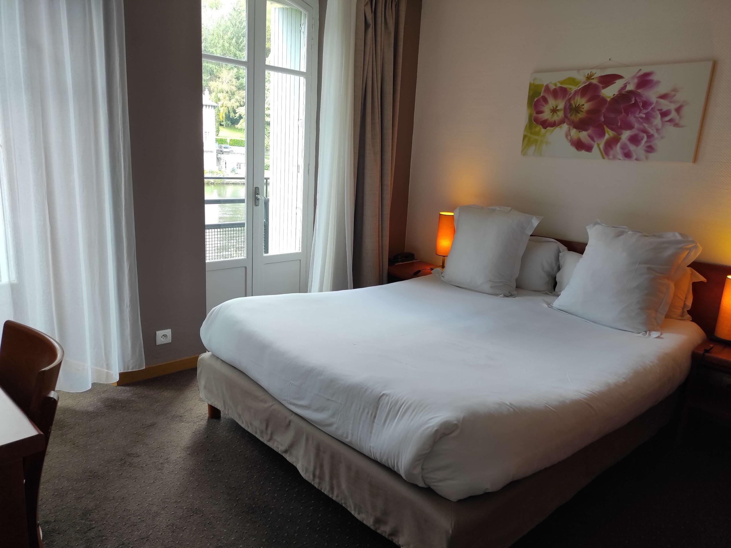 Logis Hôtel la Rivière