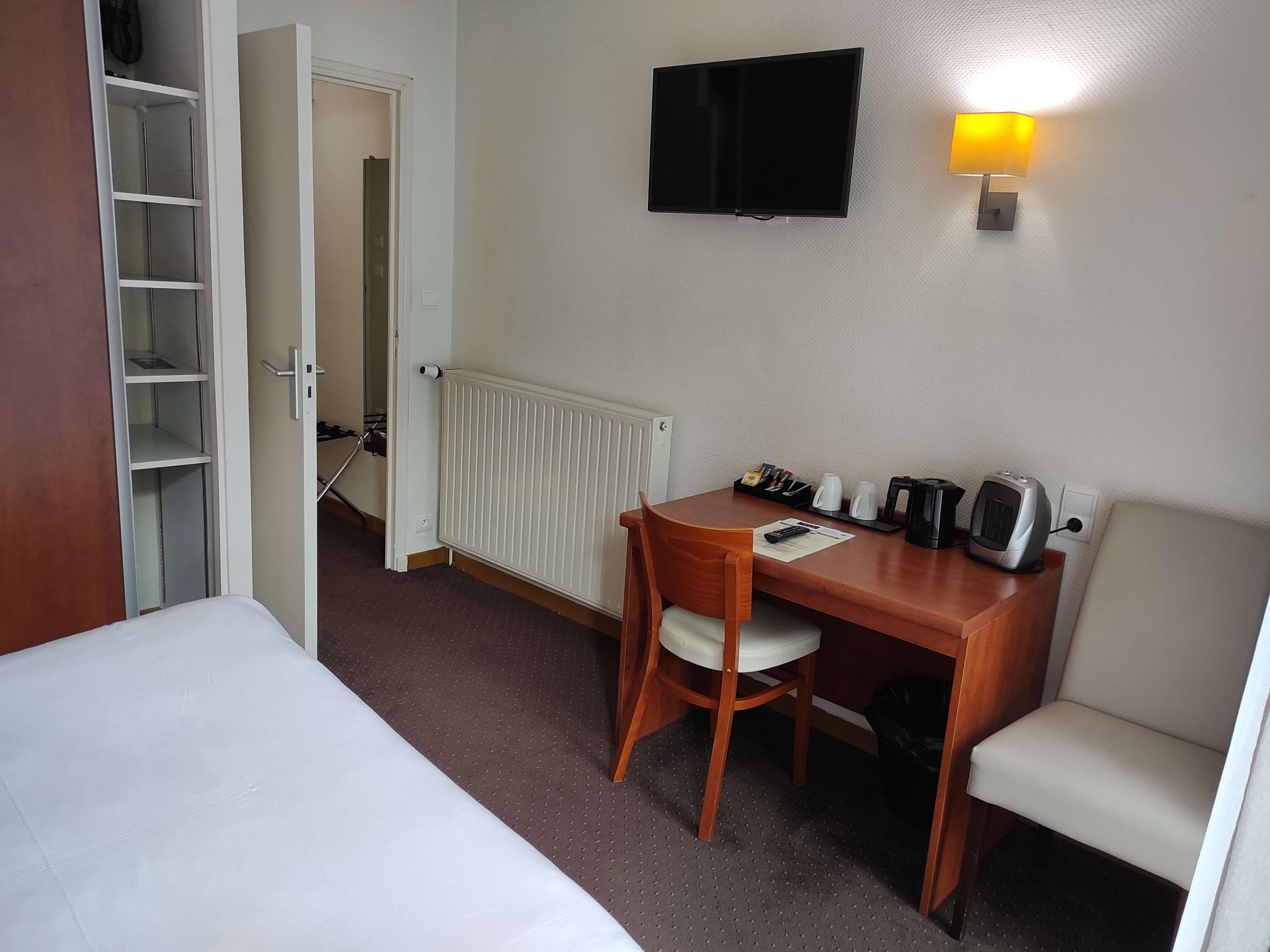 Logis Hôtel la Rivière