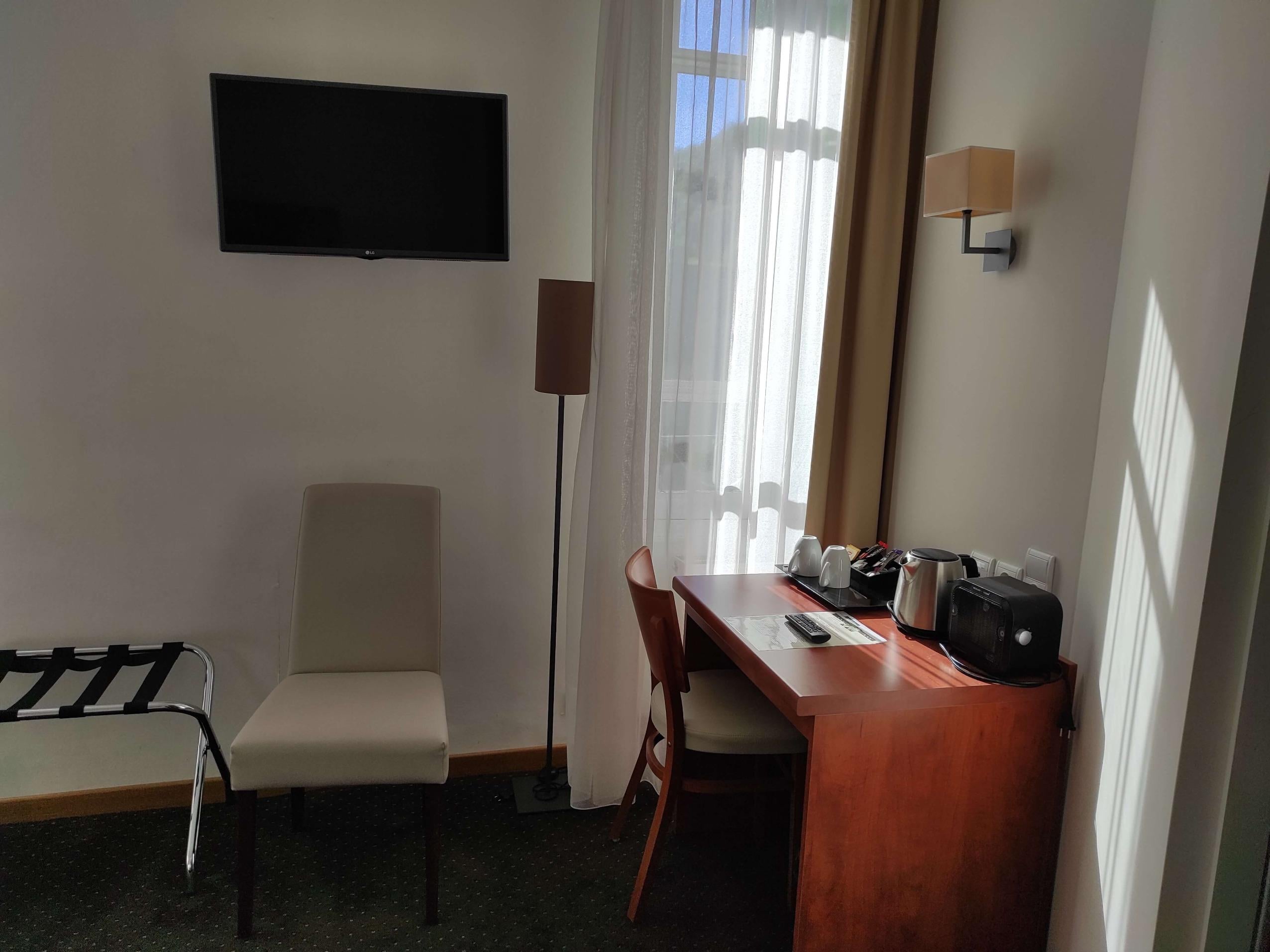 Logis Hôtel la Rivière