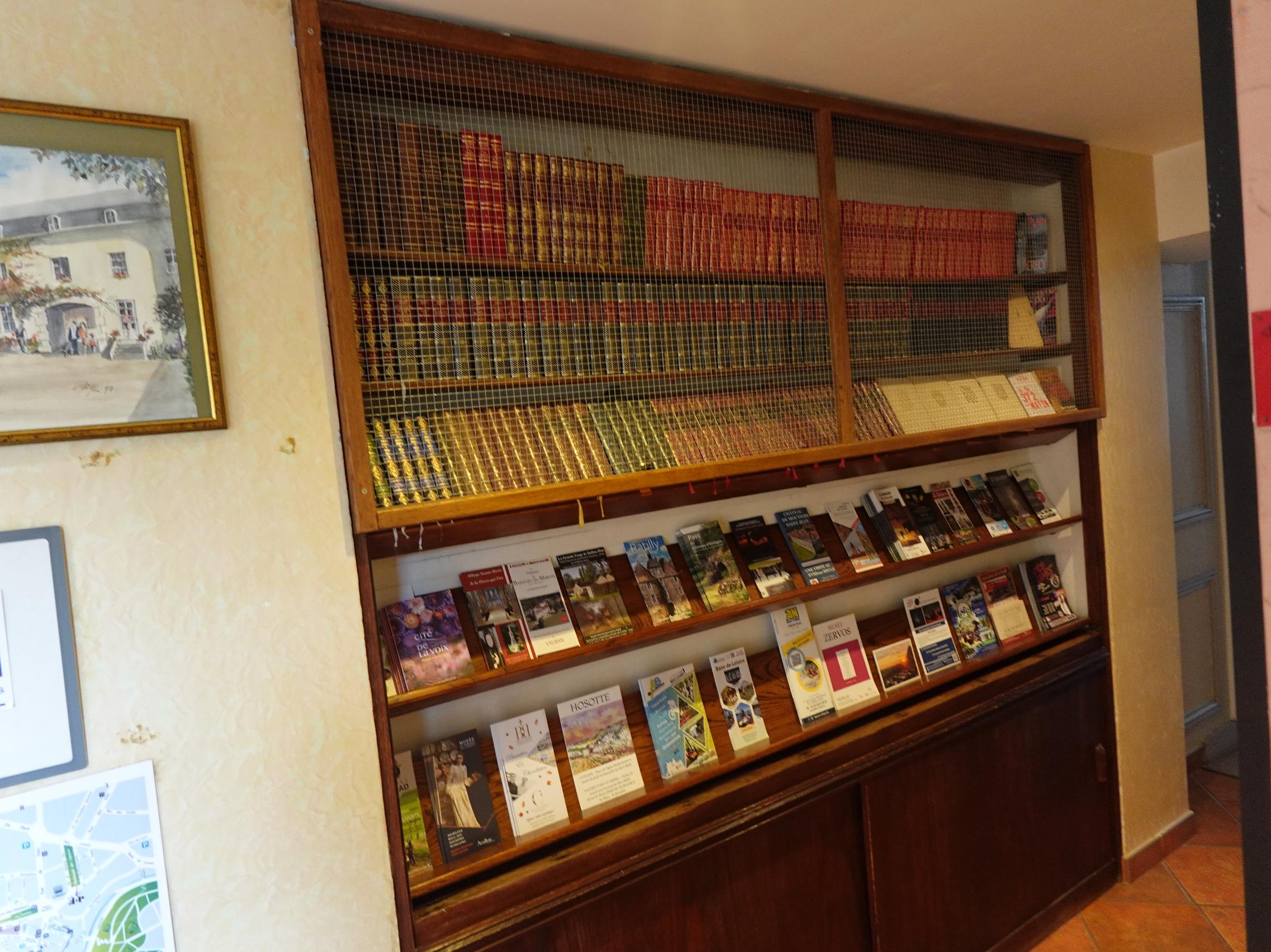 Cit\'Hotel d\'Avallon Vauban