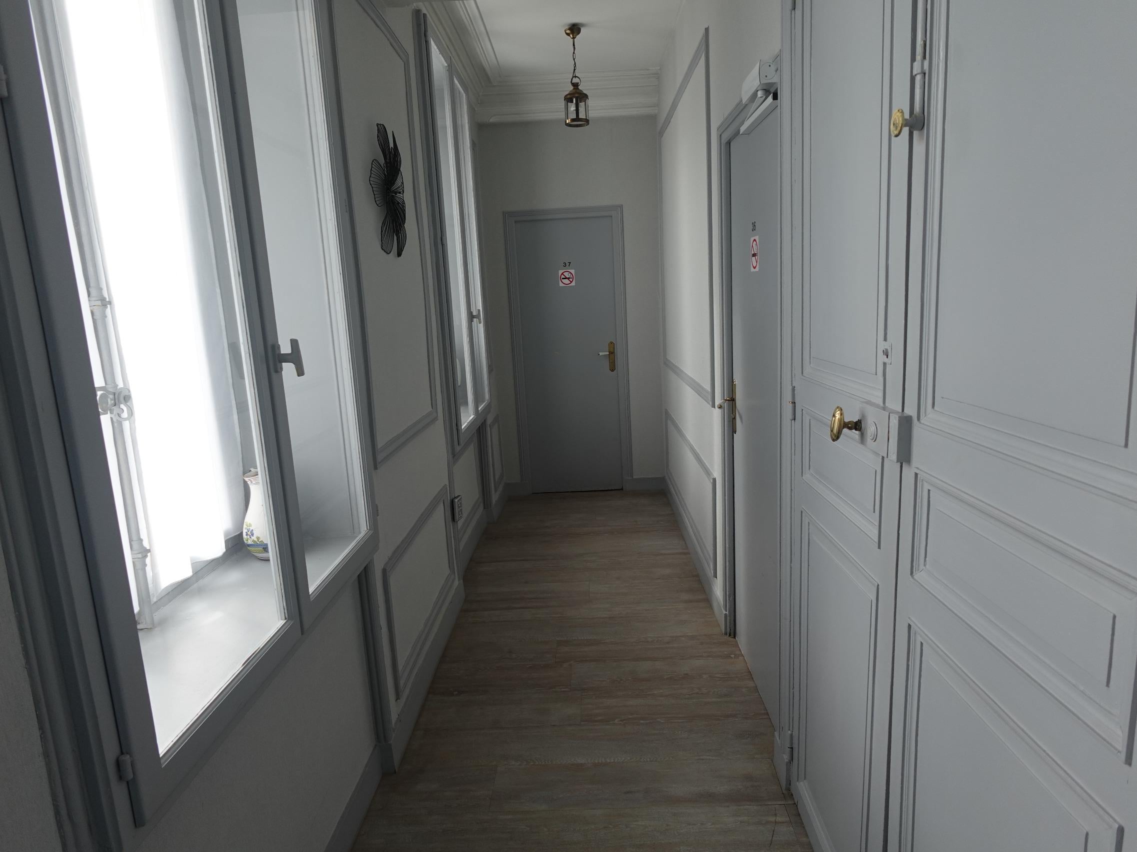 Cit\'Hotel d\'Avallon Vauban