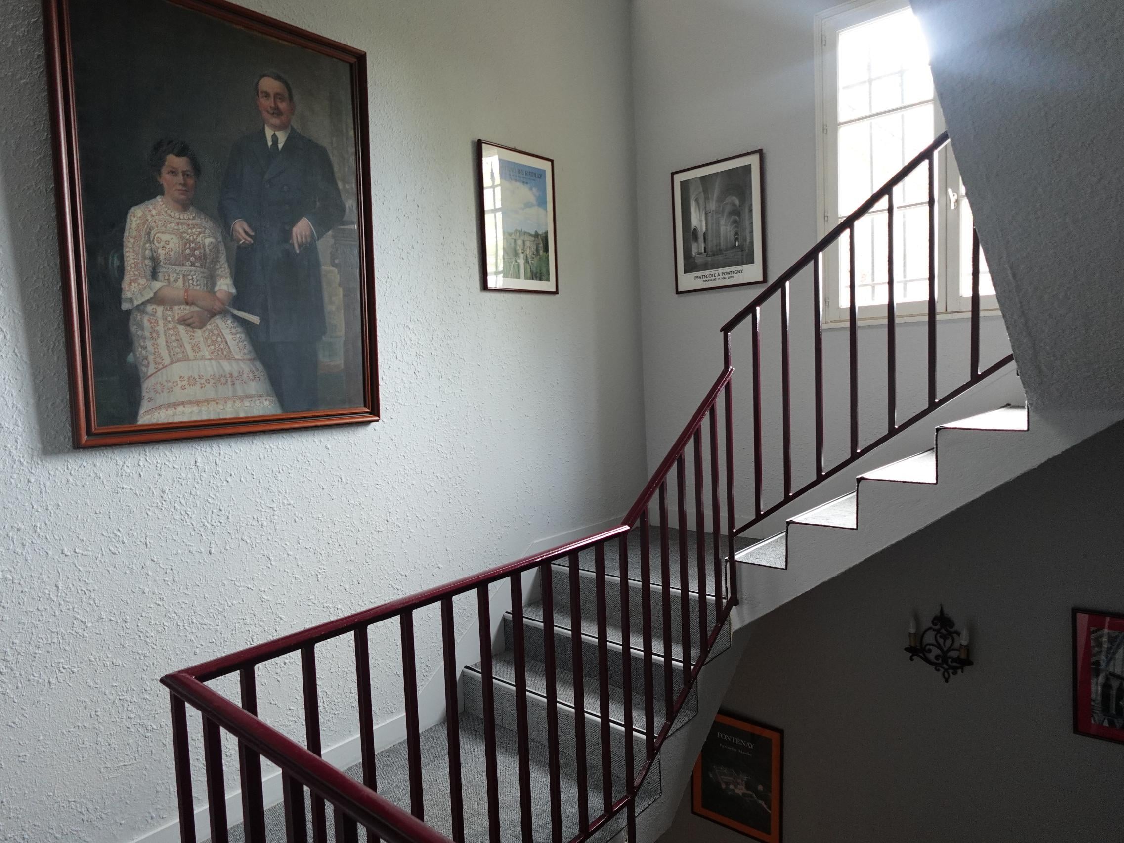 Cit\'Hotel d\'Avallon Vauban