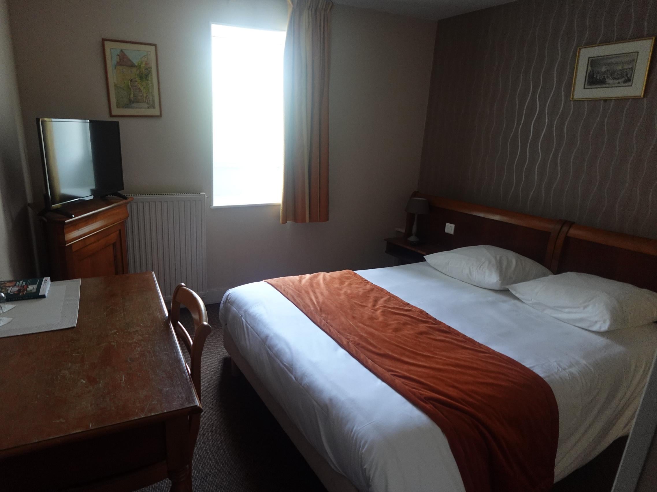 Cit\'Hotel d\'Avallon Vauban