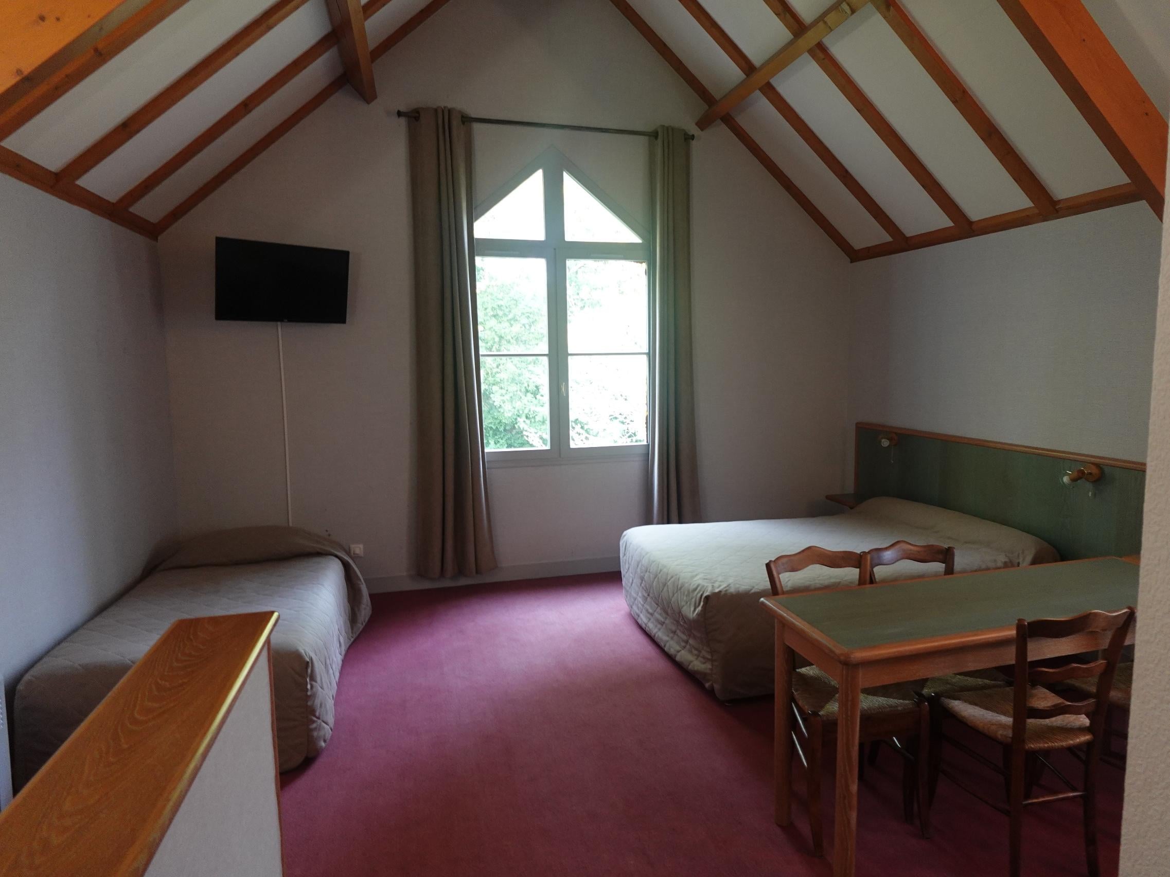 Cit\'Hotel d\'Avallon Vauban